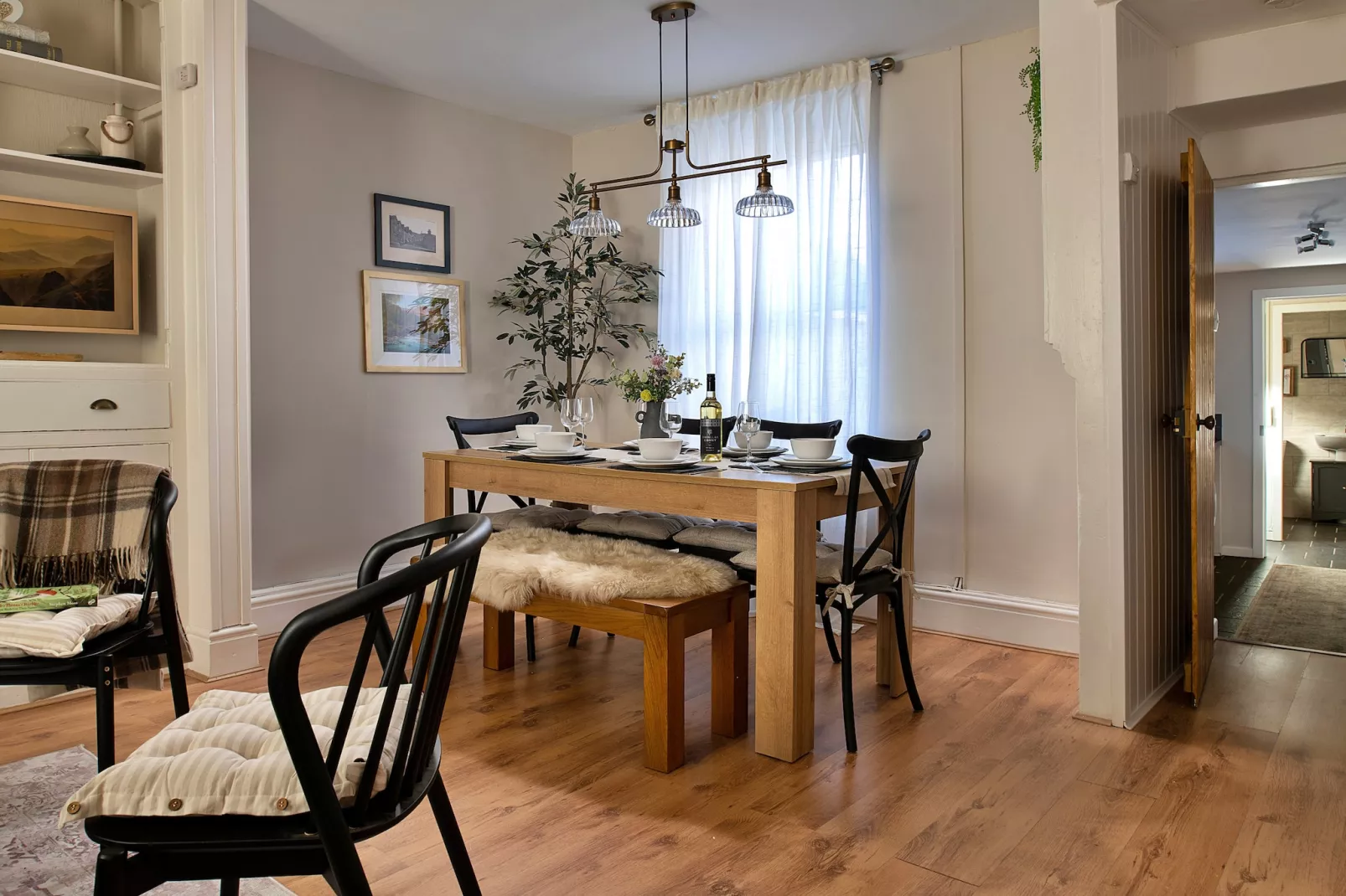 Bwthyn Llechi (Slate Cottage)-Dining room