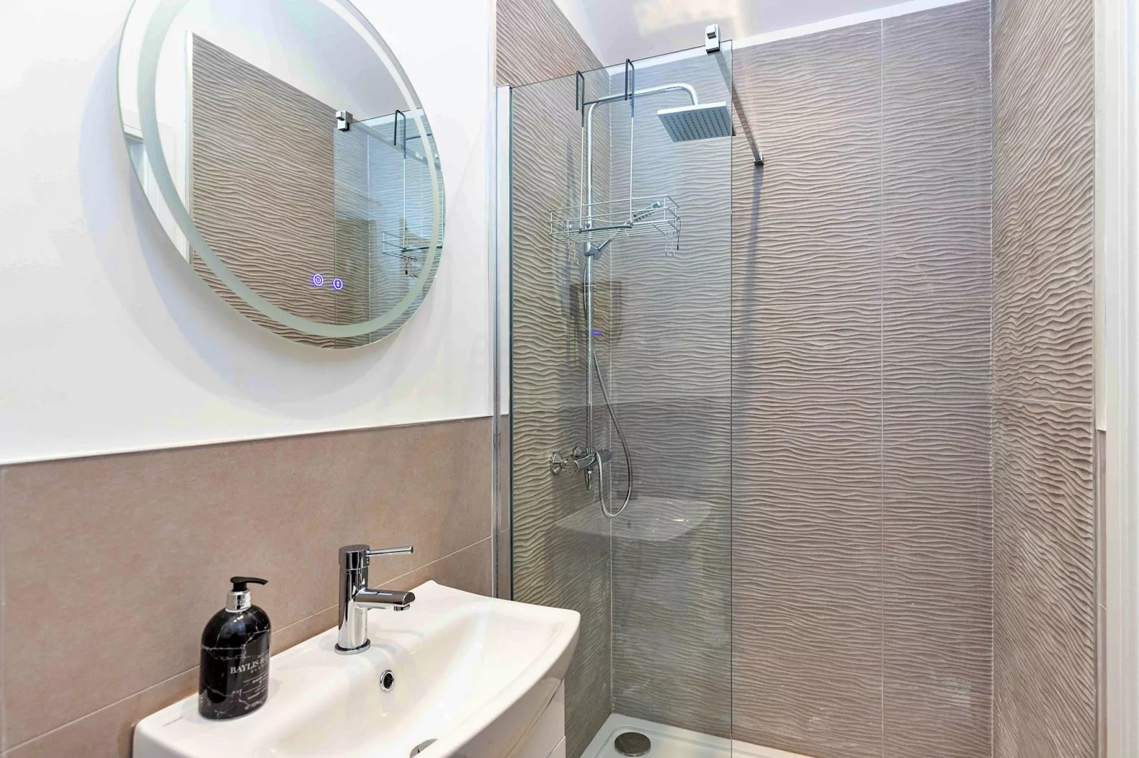 The Sett-Bathroom