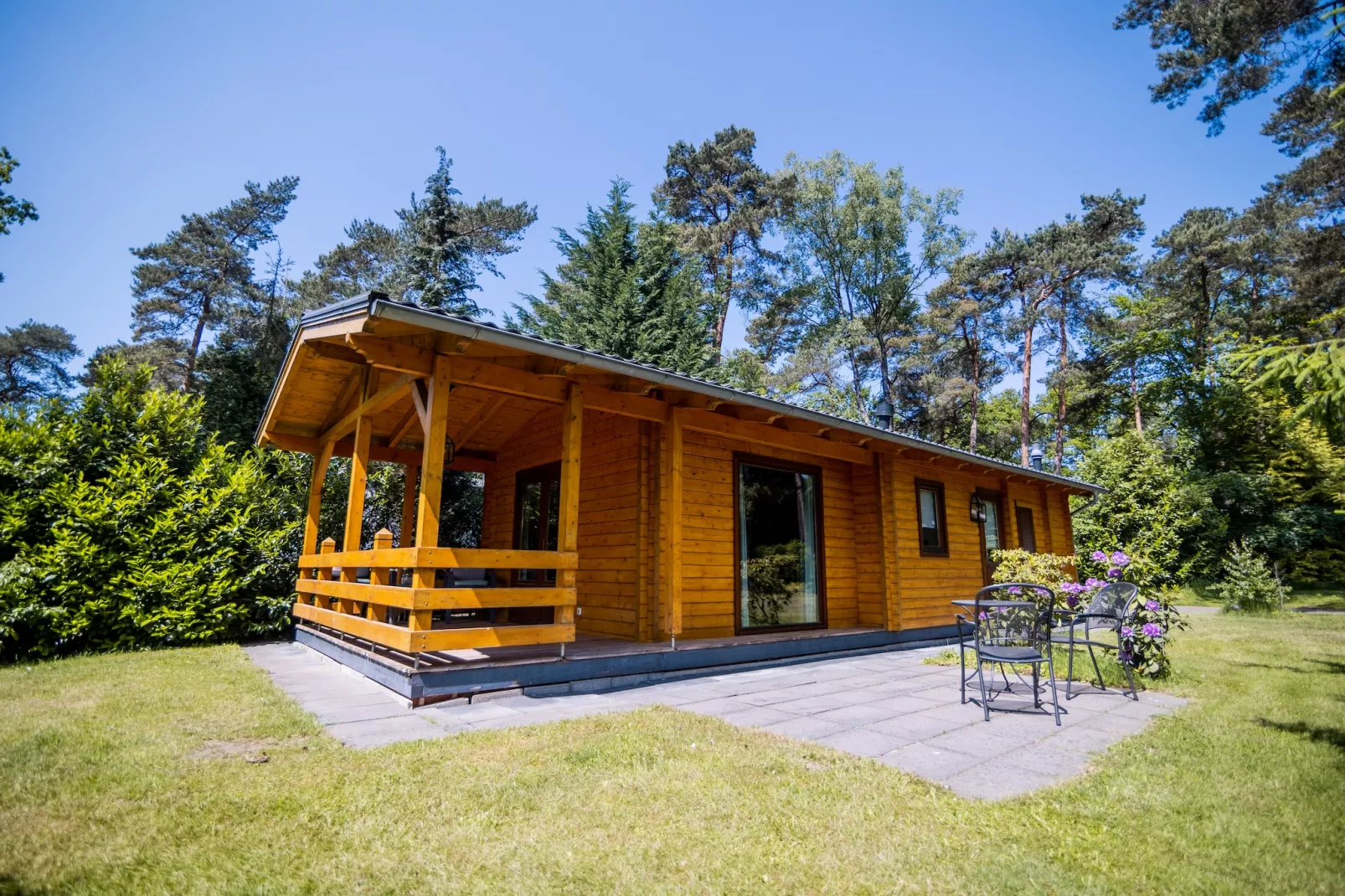 2-persoons wellness lodge-Gardens summer