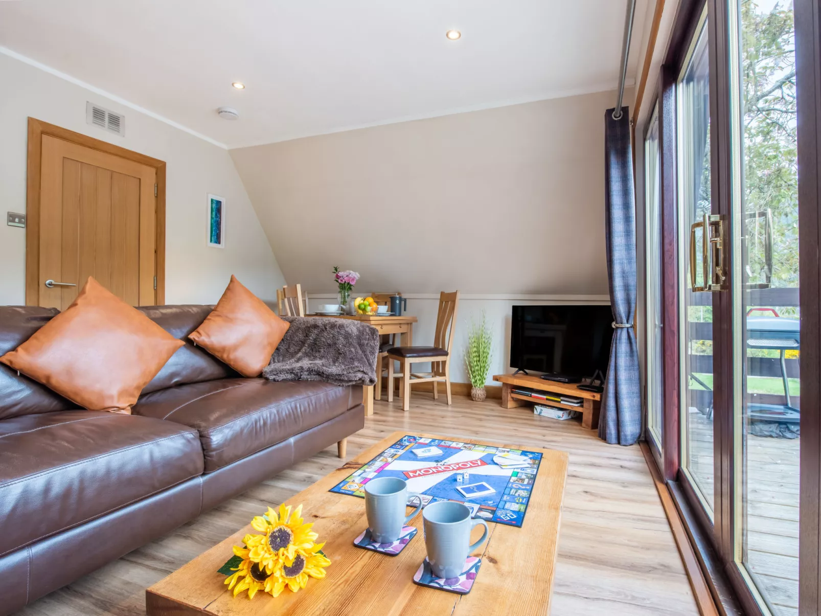 Heron Lodge-Inside