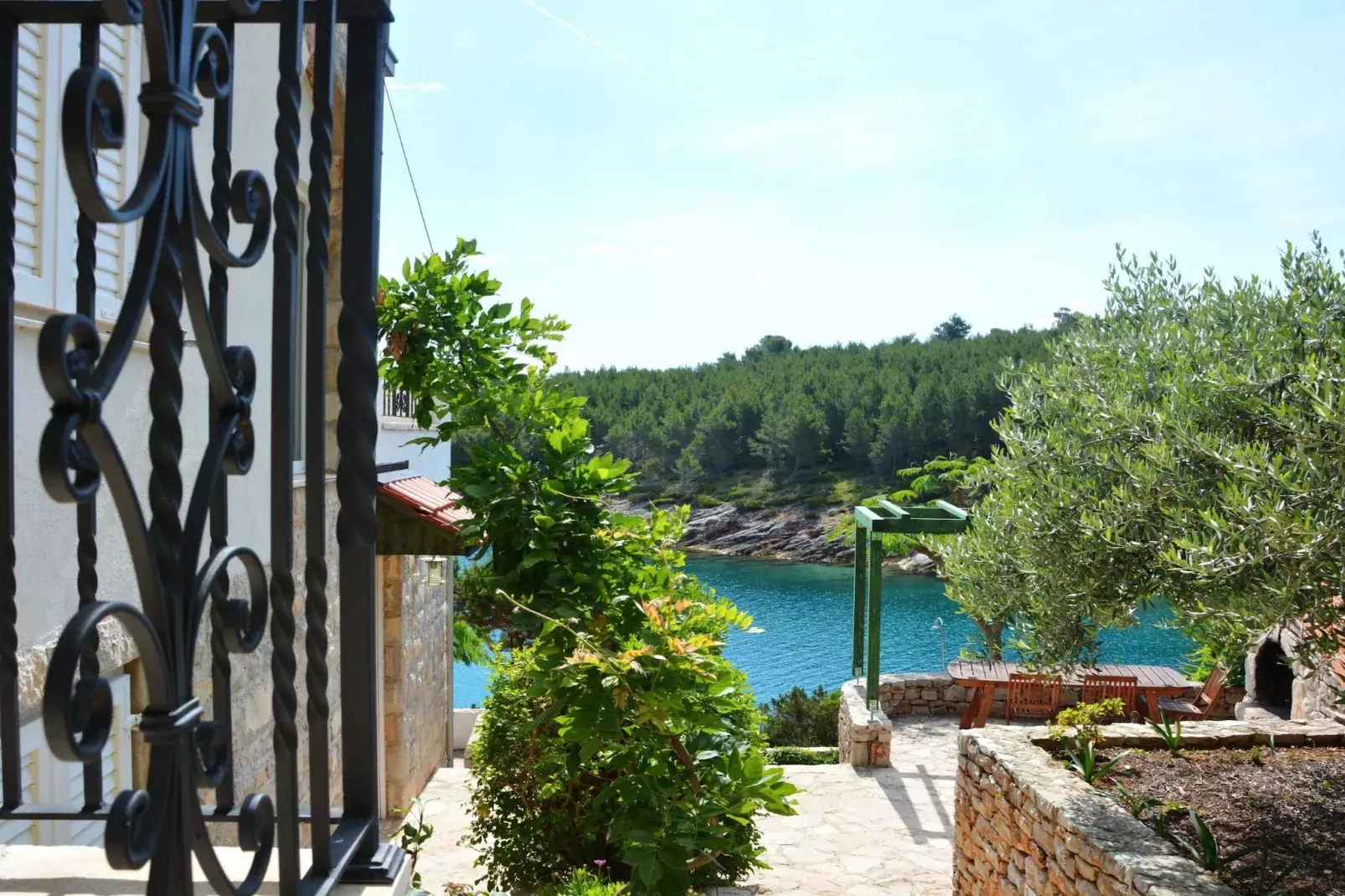 Blissful Bay Apartments Vrboska - One Bedroom Apartment with Balcony (owner Smokva)-Außenbereich