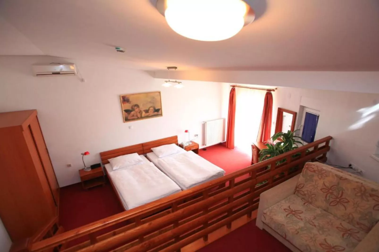 Hotel Orion - Triple Room with Mountain View-Schlafzimmer