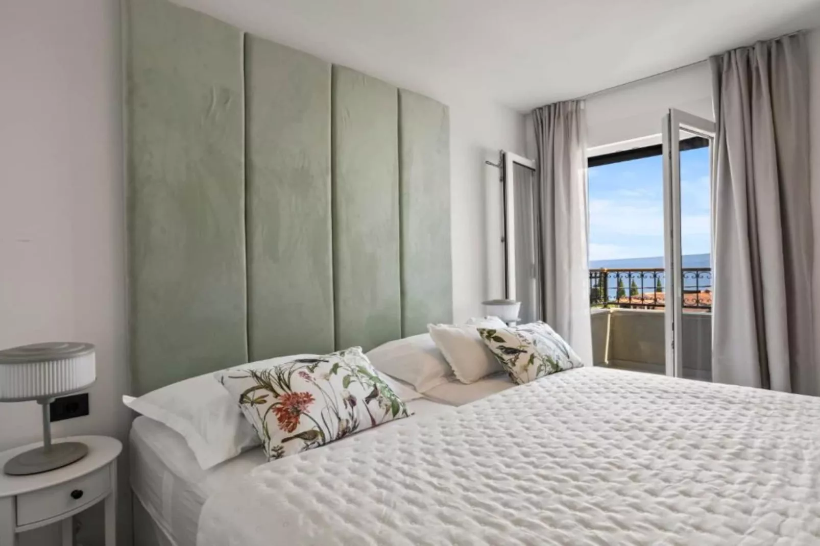Three-Bedroom Penthouse Apartment-Bedroom