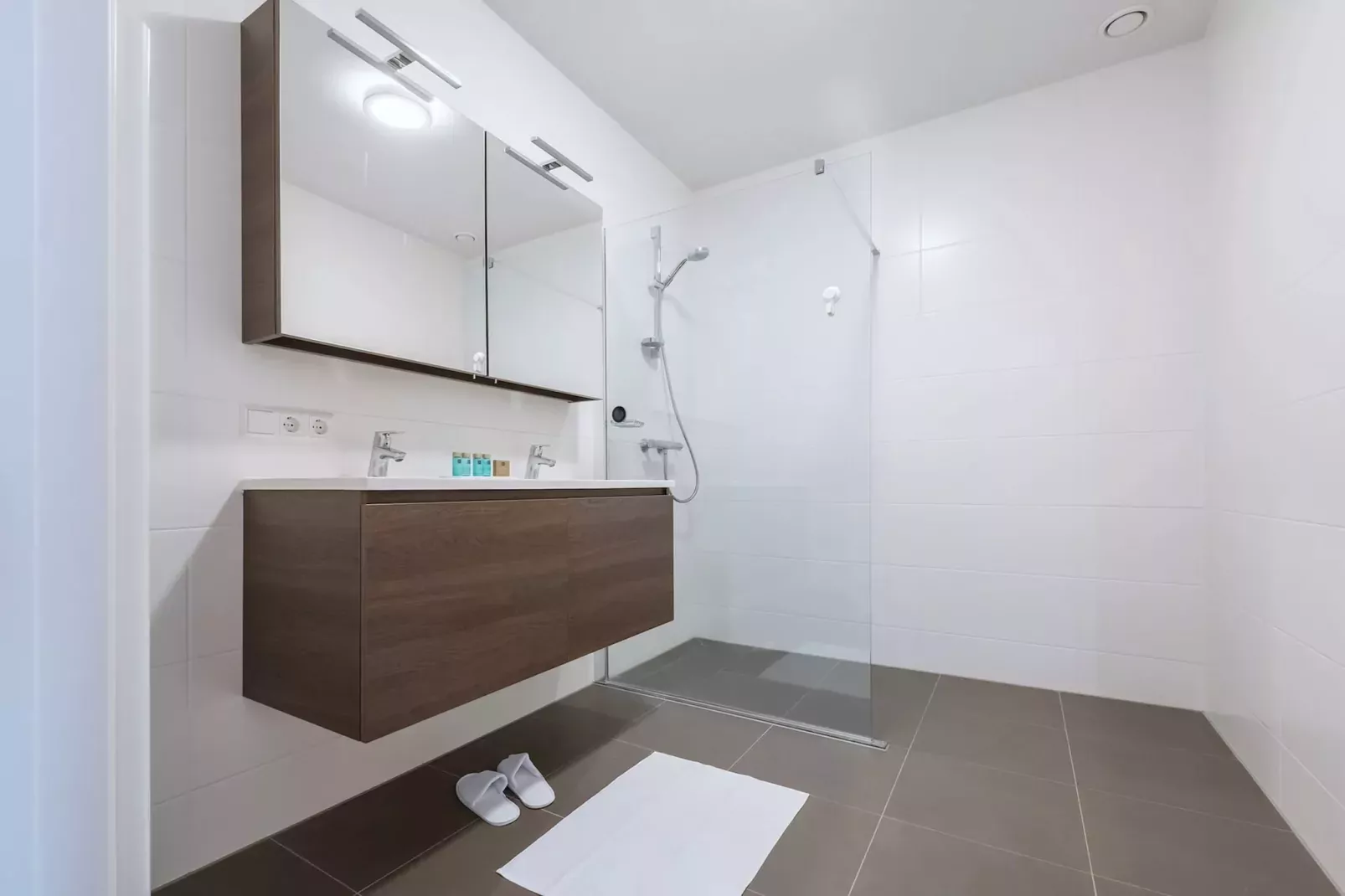 Breskens Apartments & Penthouses 7-Außenbereich Sommer