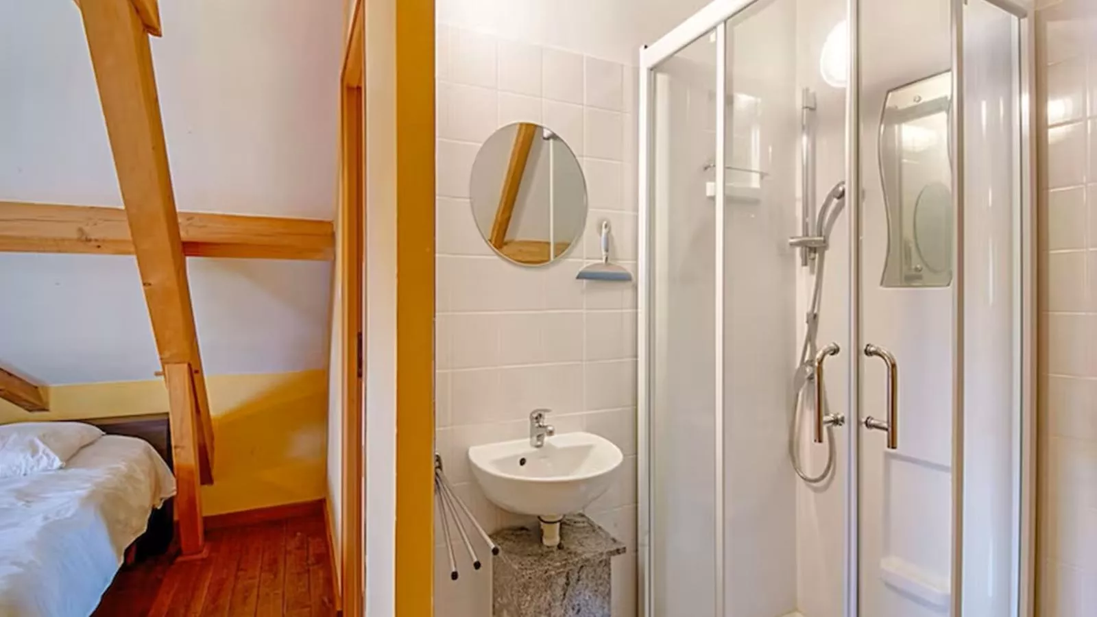 Lac Bleu Nr 38-Bathroom