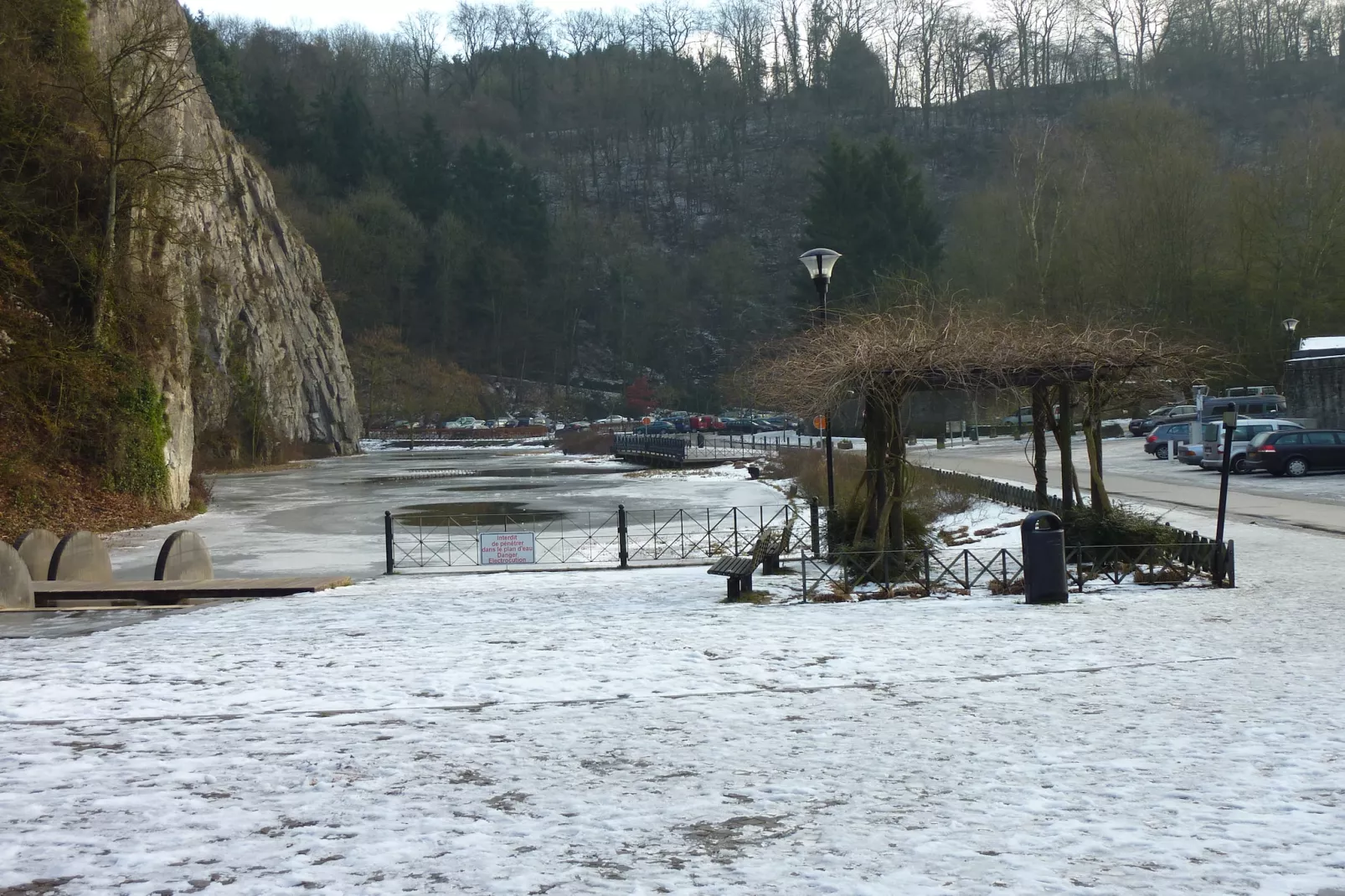 Domaine De L'Ecureuil 1-Garden winter
