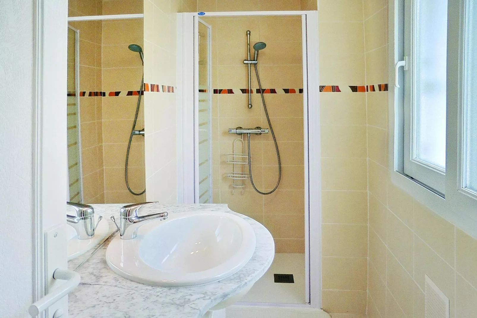 Holiday home Plouhinec-Bathroom