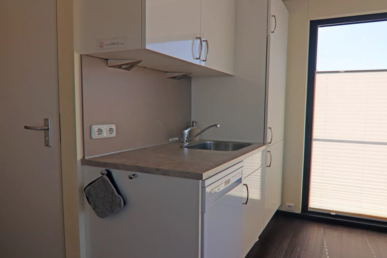 Hausboot Family & Friends LP 3 / 4 Personen-Kitchen
