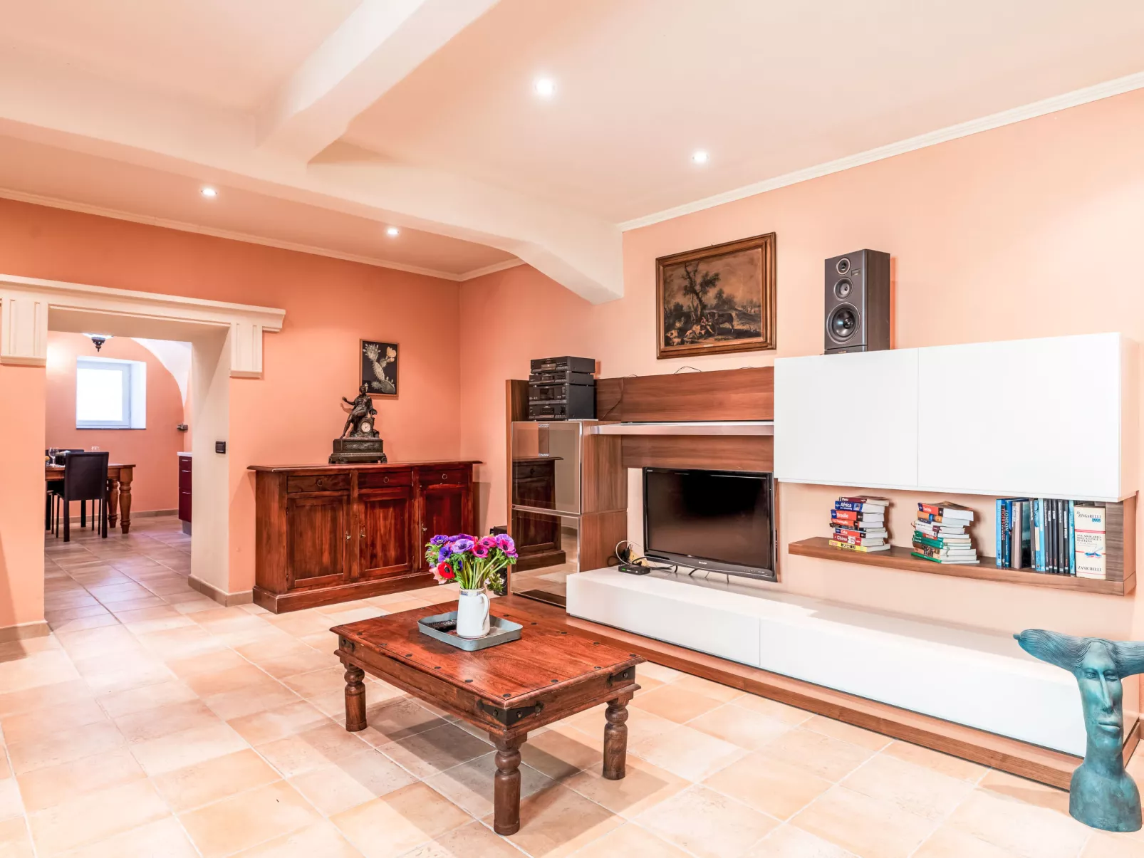 Casa Derna-Inside