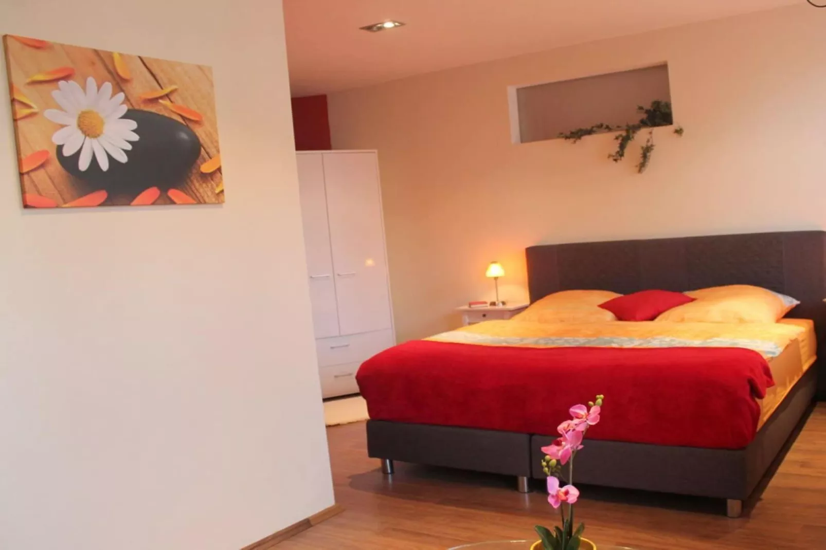 77179-Schlafzimmer