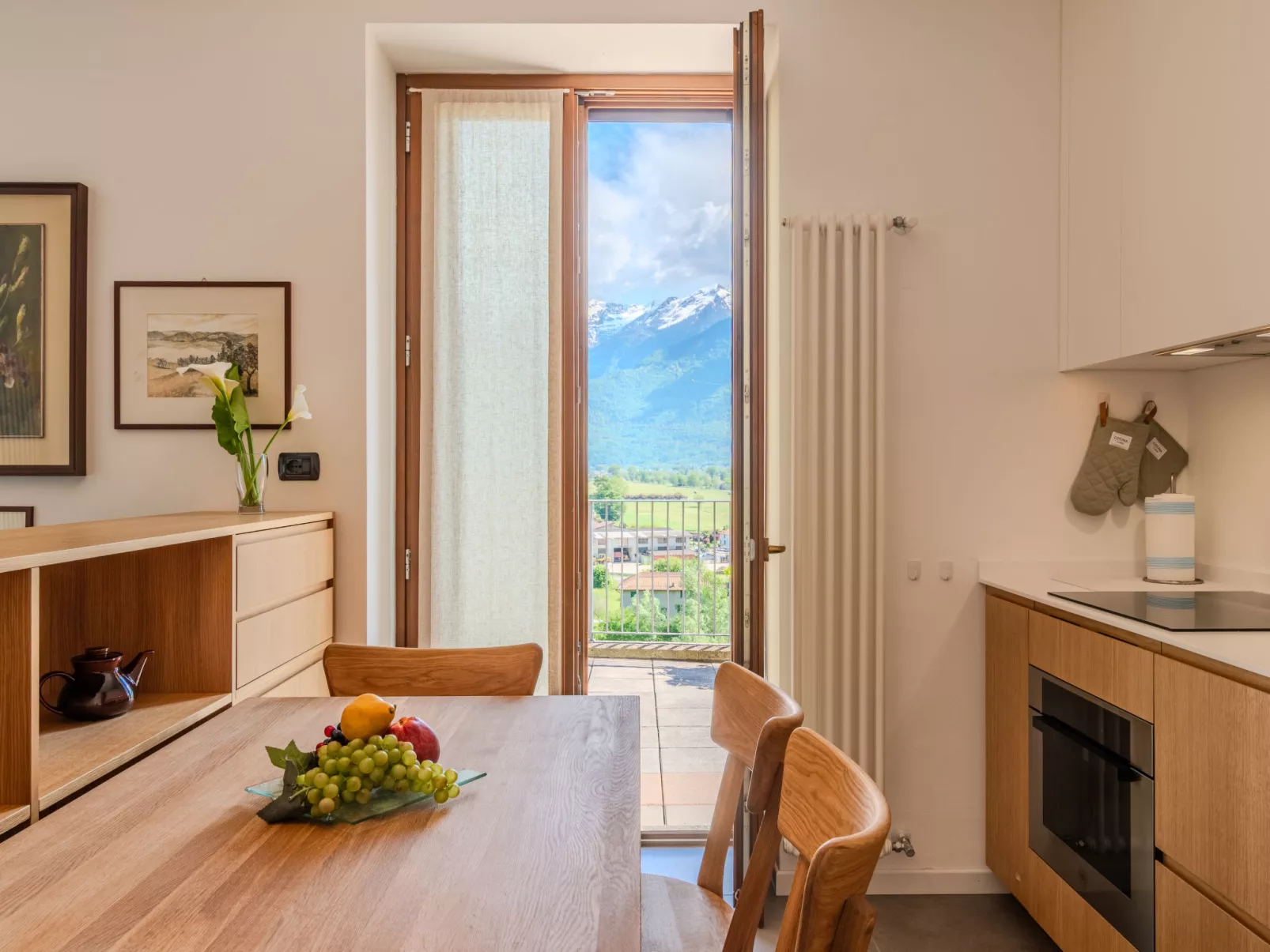 Flat 1-Dedans