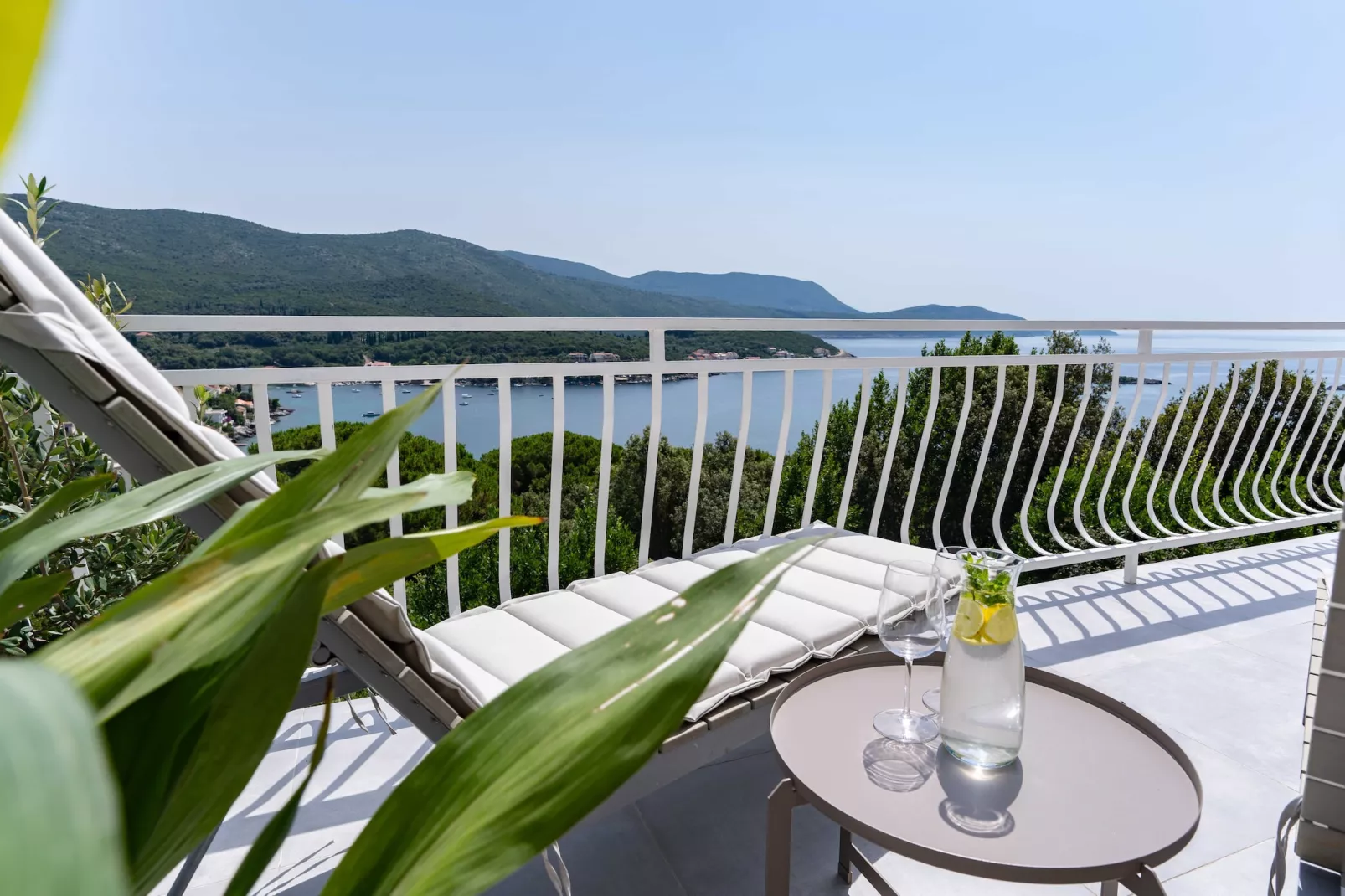 Apartment Konak - Two Bedroom Apartment with Terrace and Sea View-Terrace balcony
