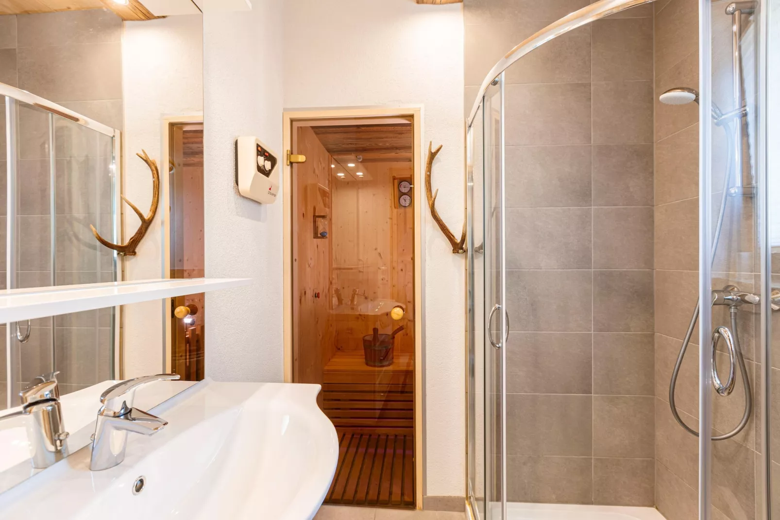 Kreischberg Chalet 29a-Badezimmer