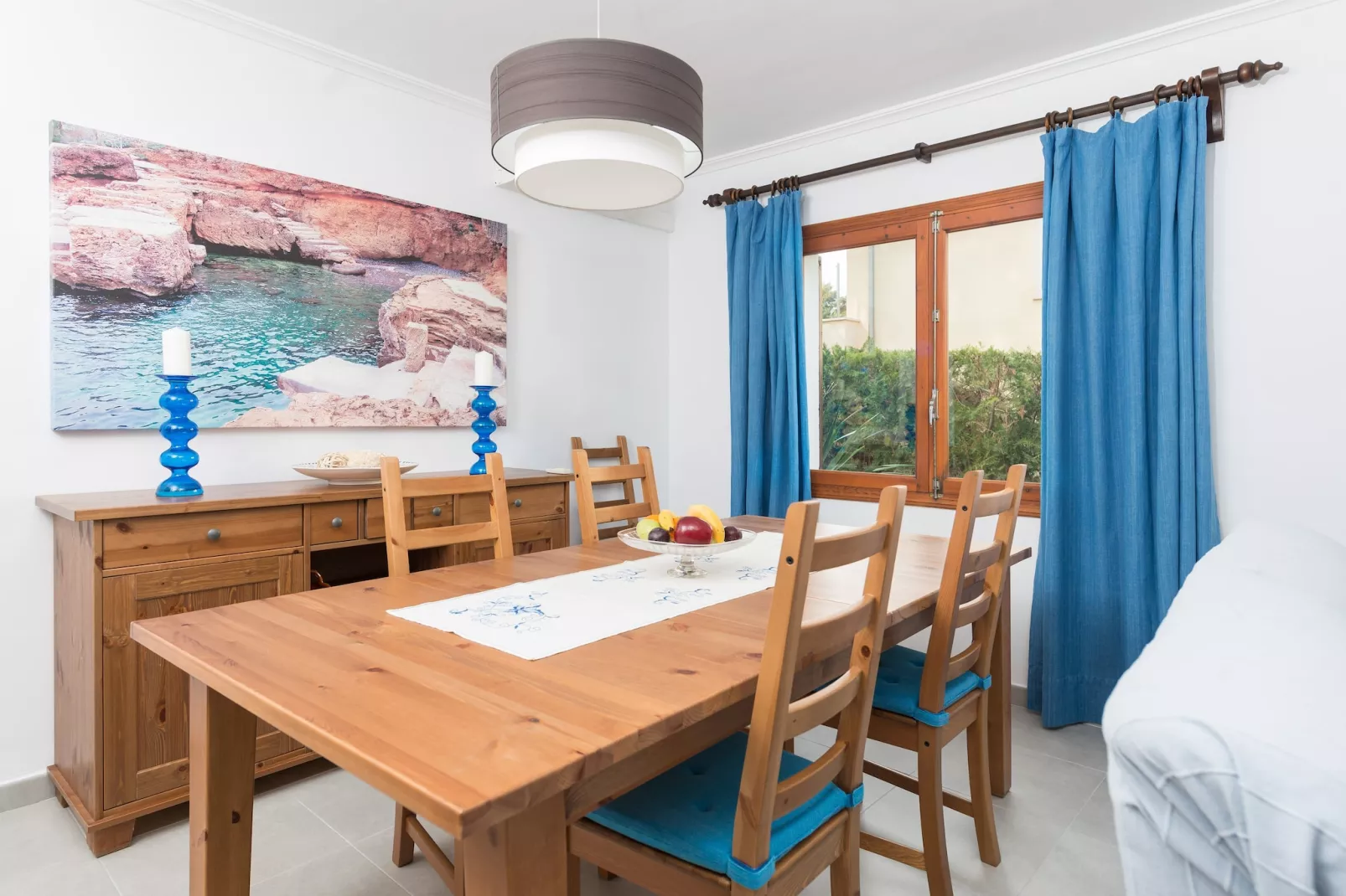 Can Caimari-Dining room