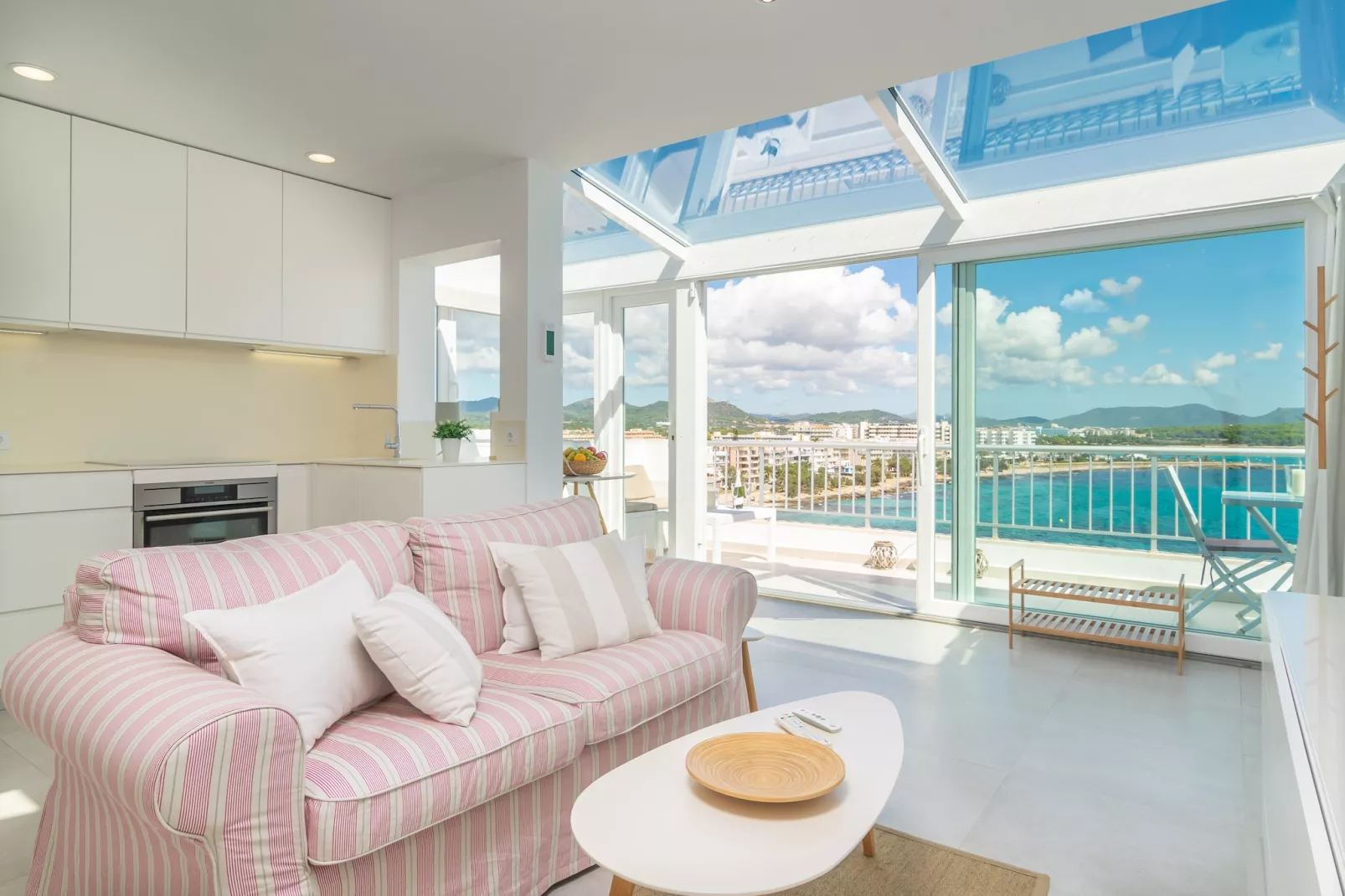 Marinamar Sea View-Wohnzimmer