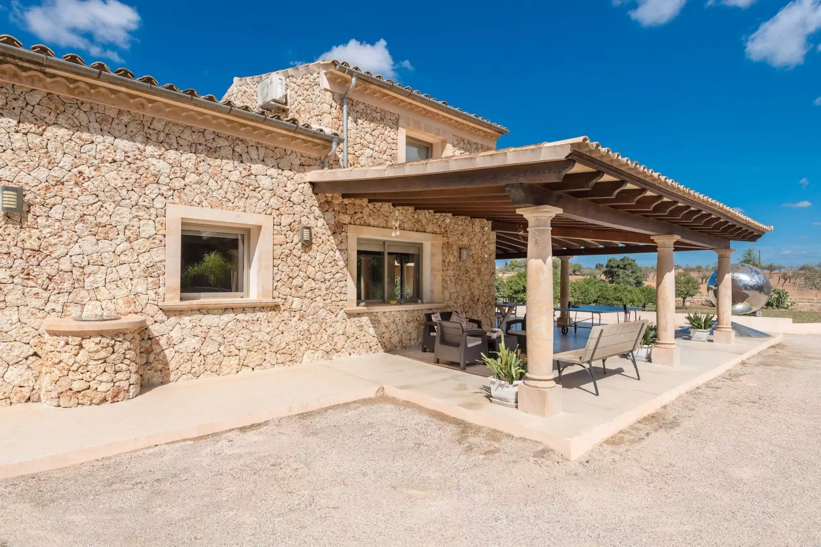 Can Brivo-Exterior summer