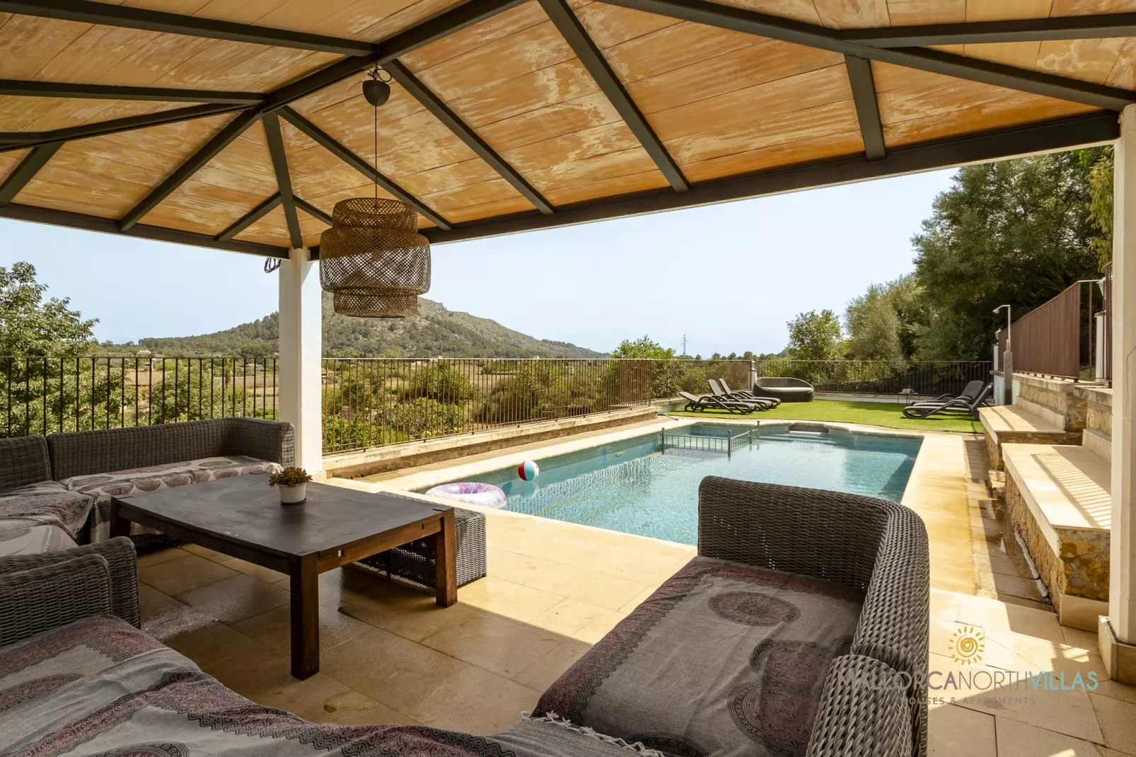 Villa Alejandra con piscina privada y gran jardín-Piscine