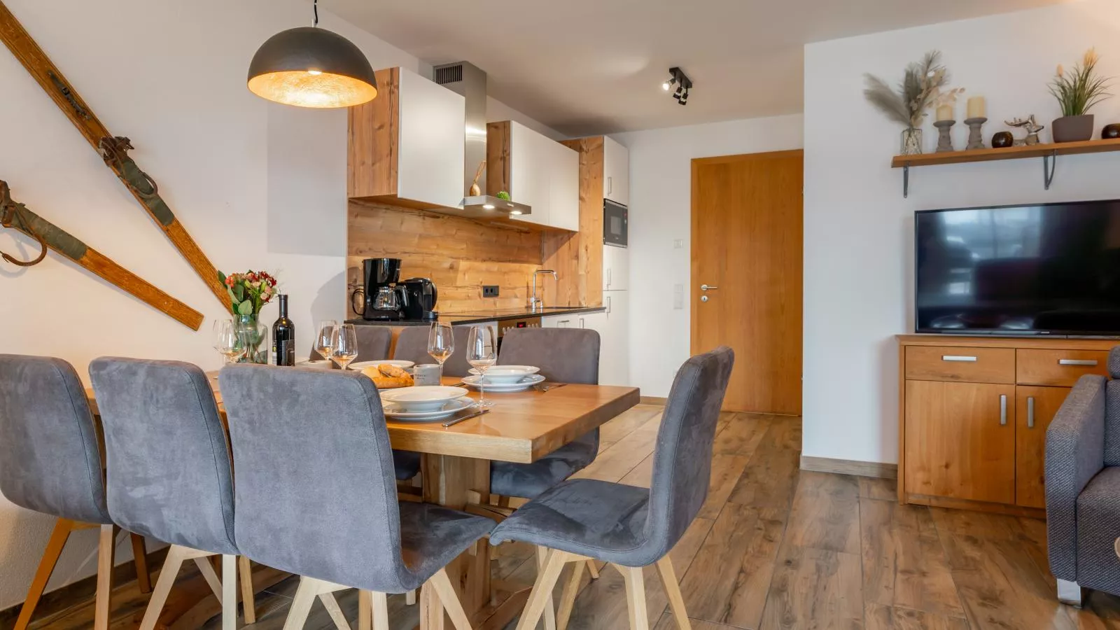 Tauern Suites Mitterwirt TOP 201-Dining room
