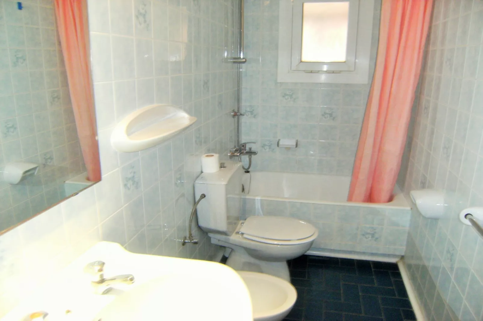 MARINA 1-A-Bathroom