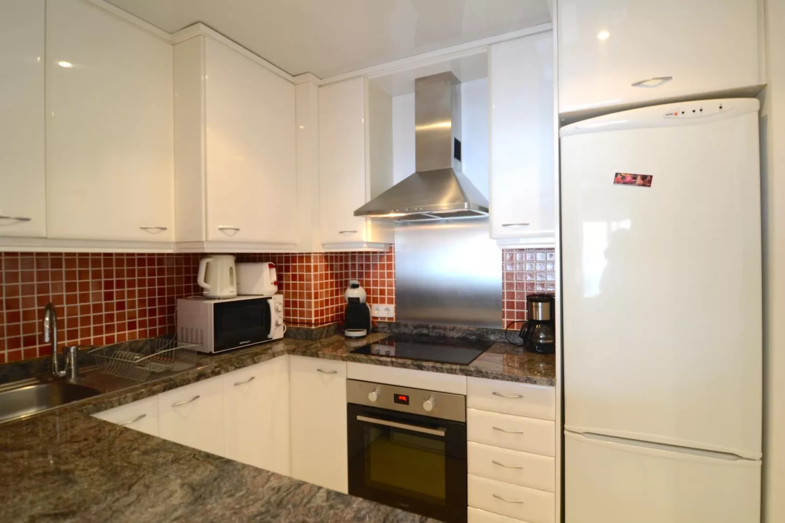 BRISES DEL MAR 3-1-Kitchen
