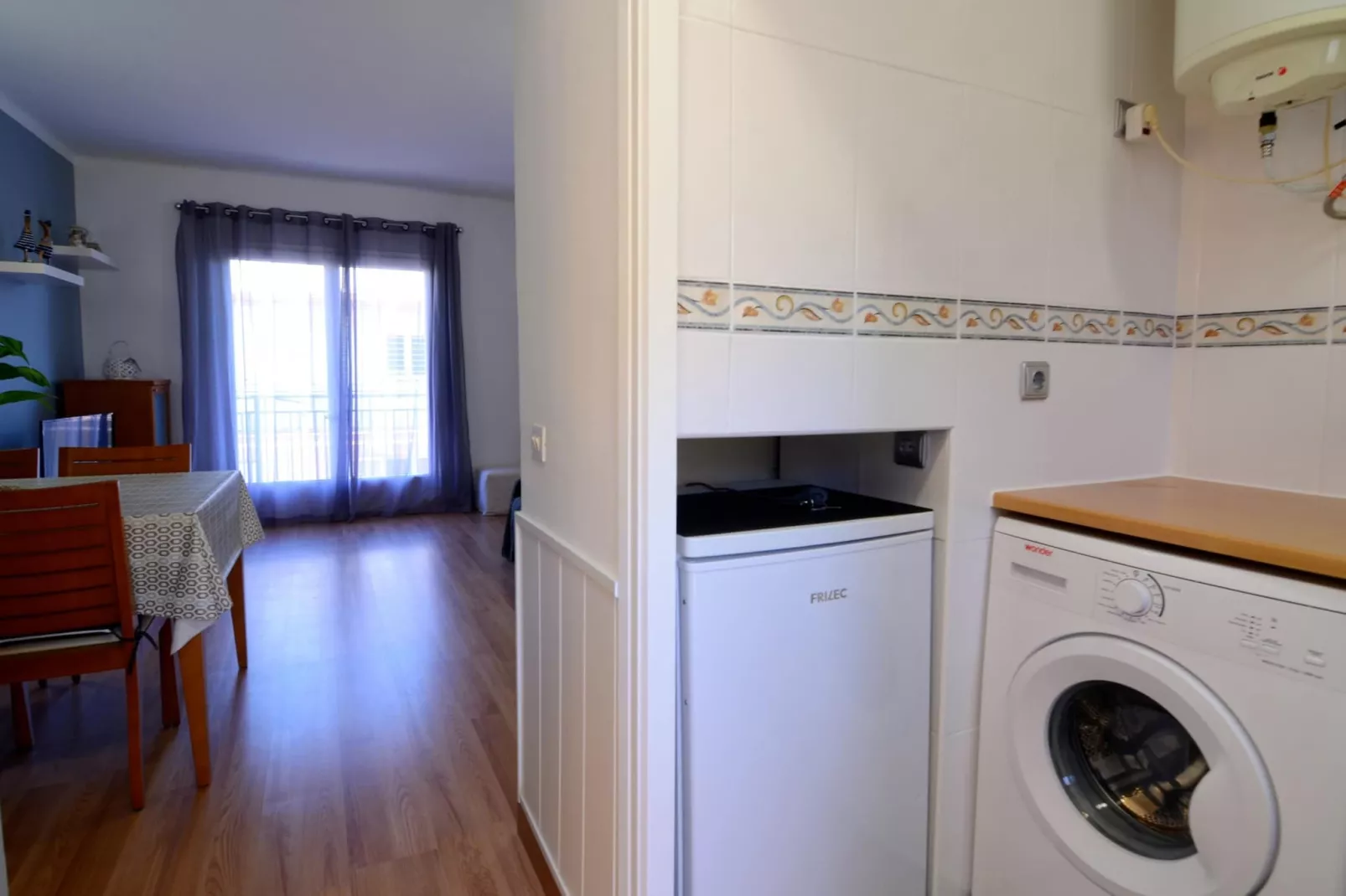 ELS PINS 3-F-Kitchen