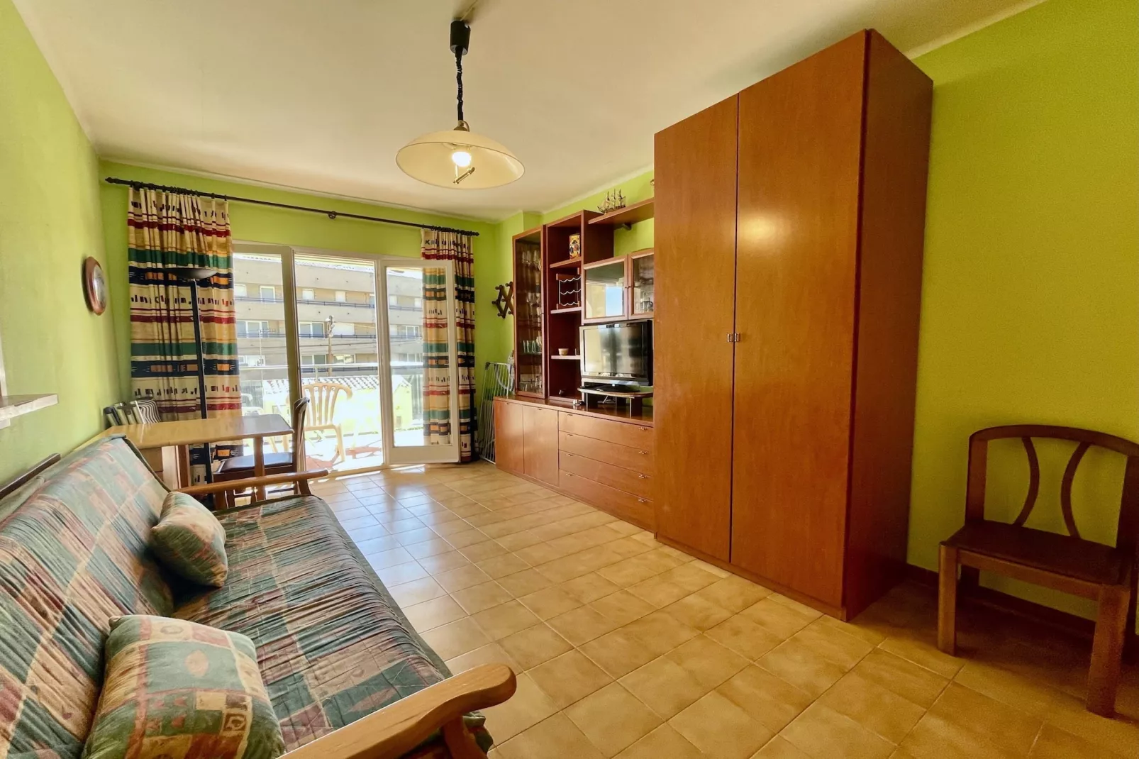 MUNDEL 2-2-Living room
