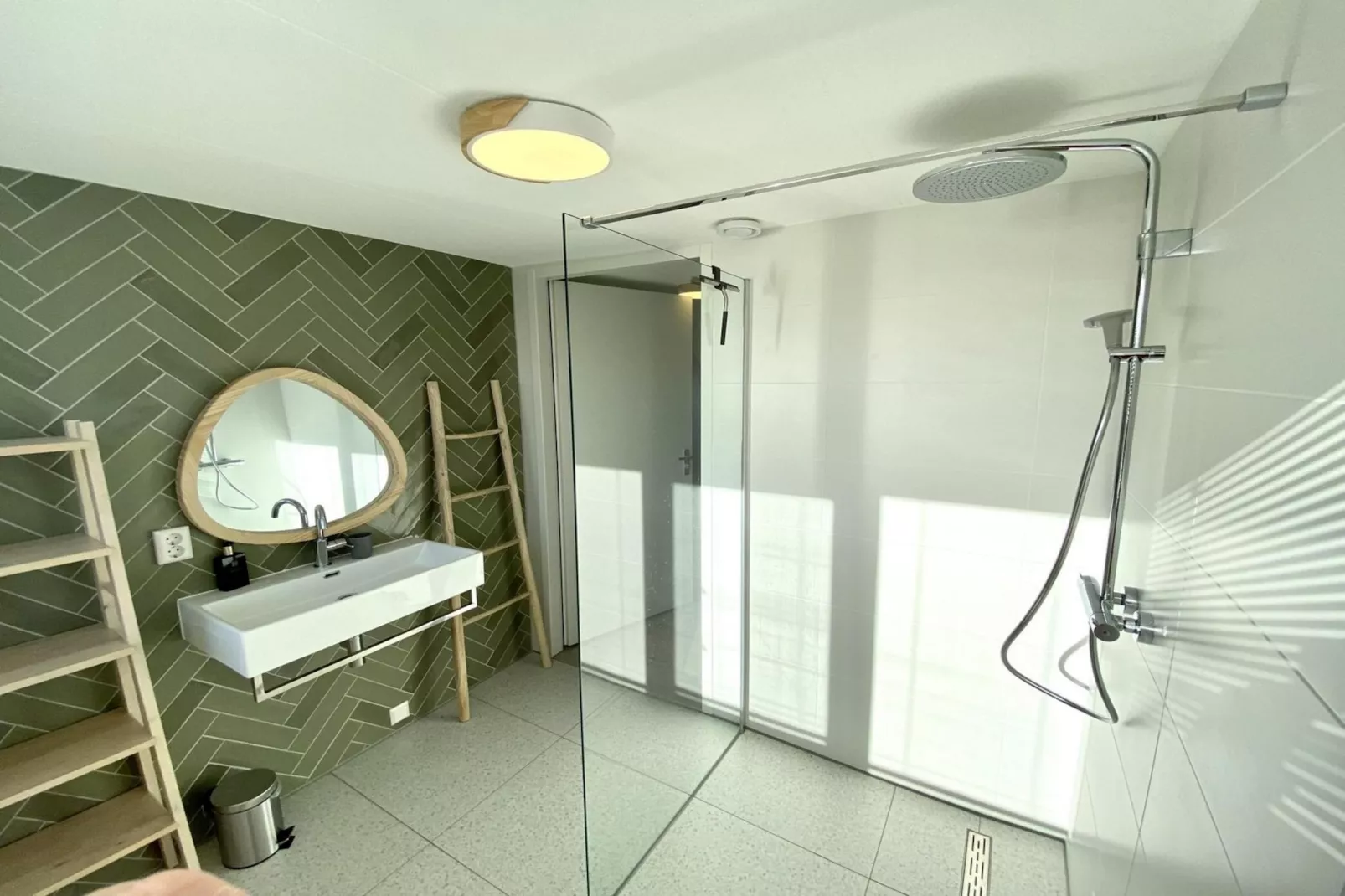 De Wielen 72-Badezimmer