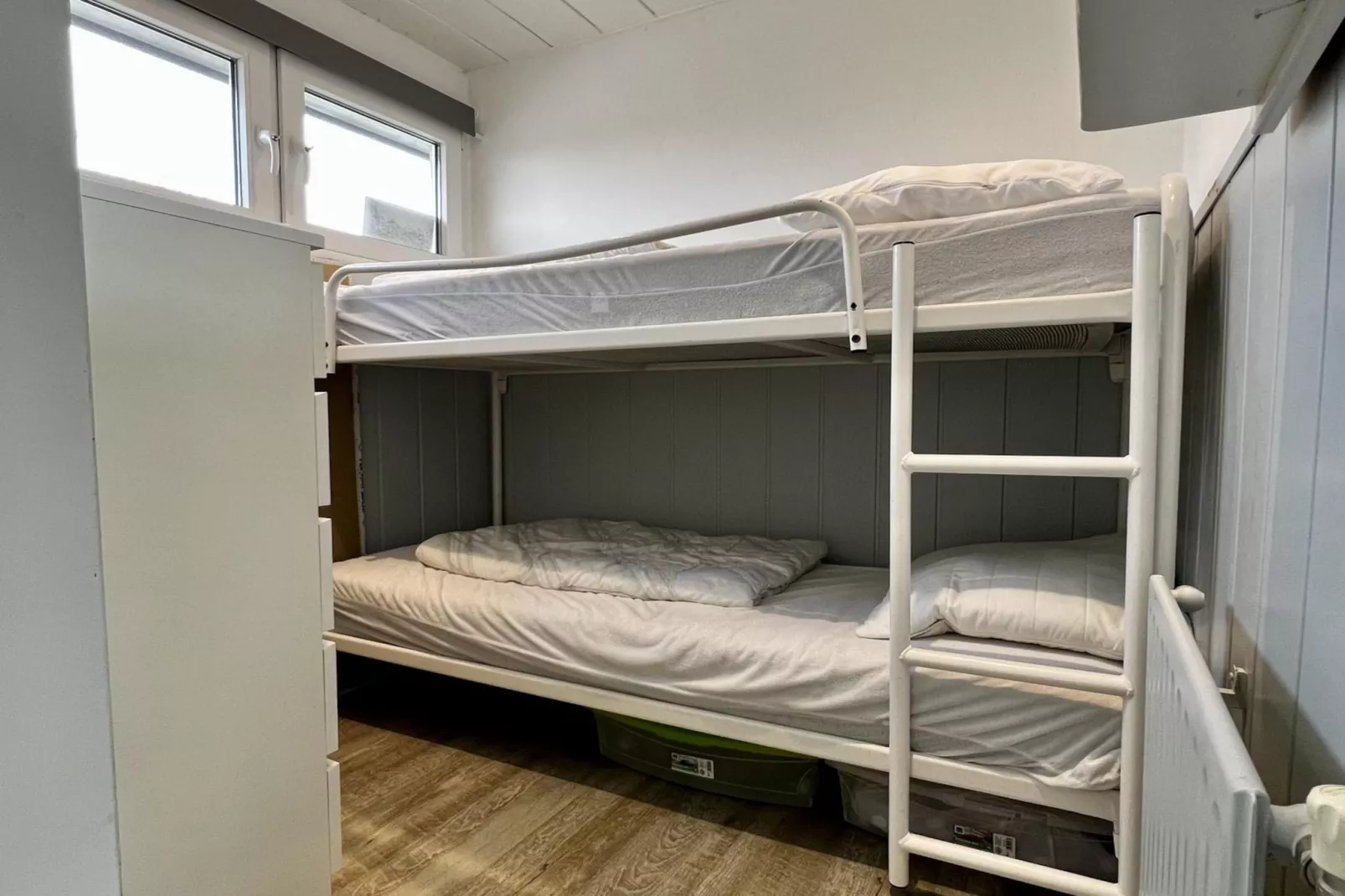 De Schelp 27-Bedroom