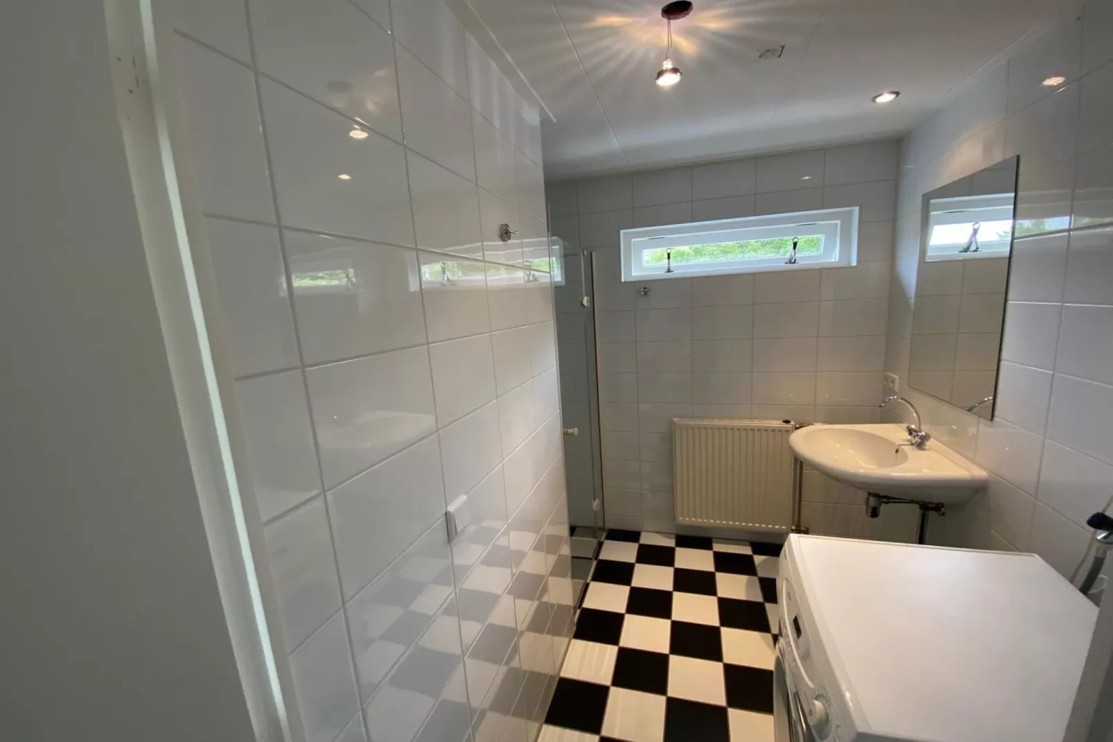 Eureka 027-Bathroom