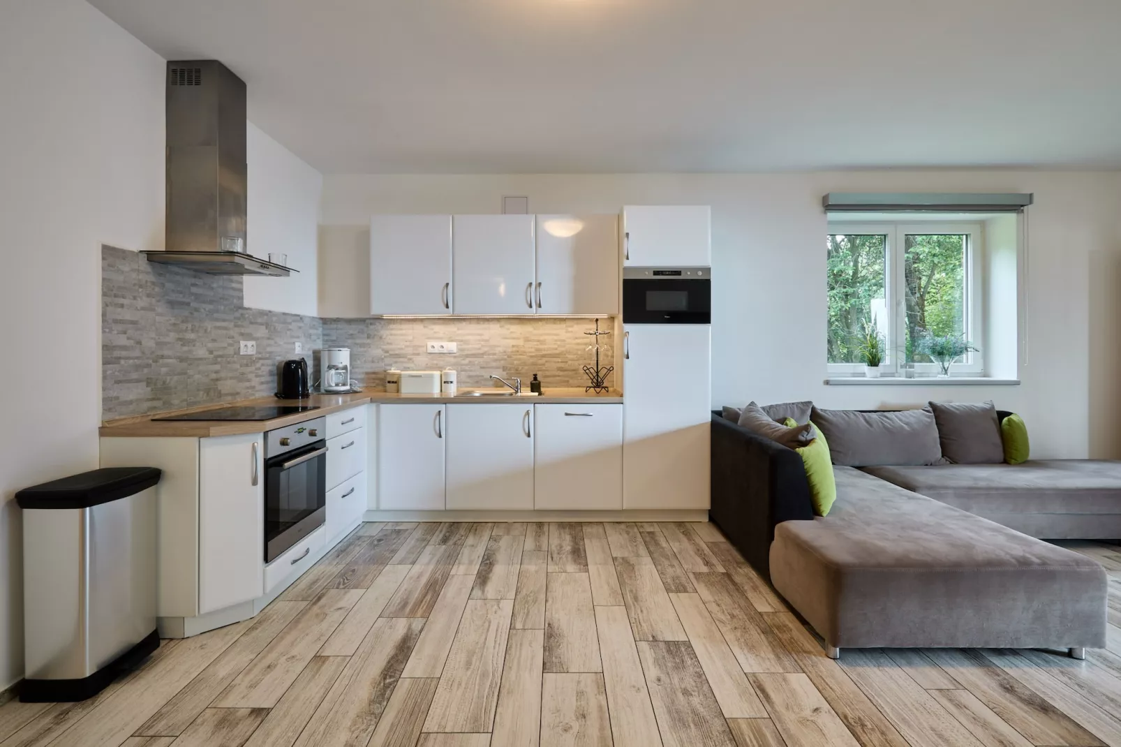 Benecko LBZ170-Kitchen