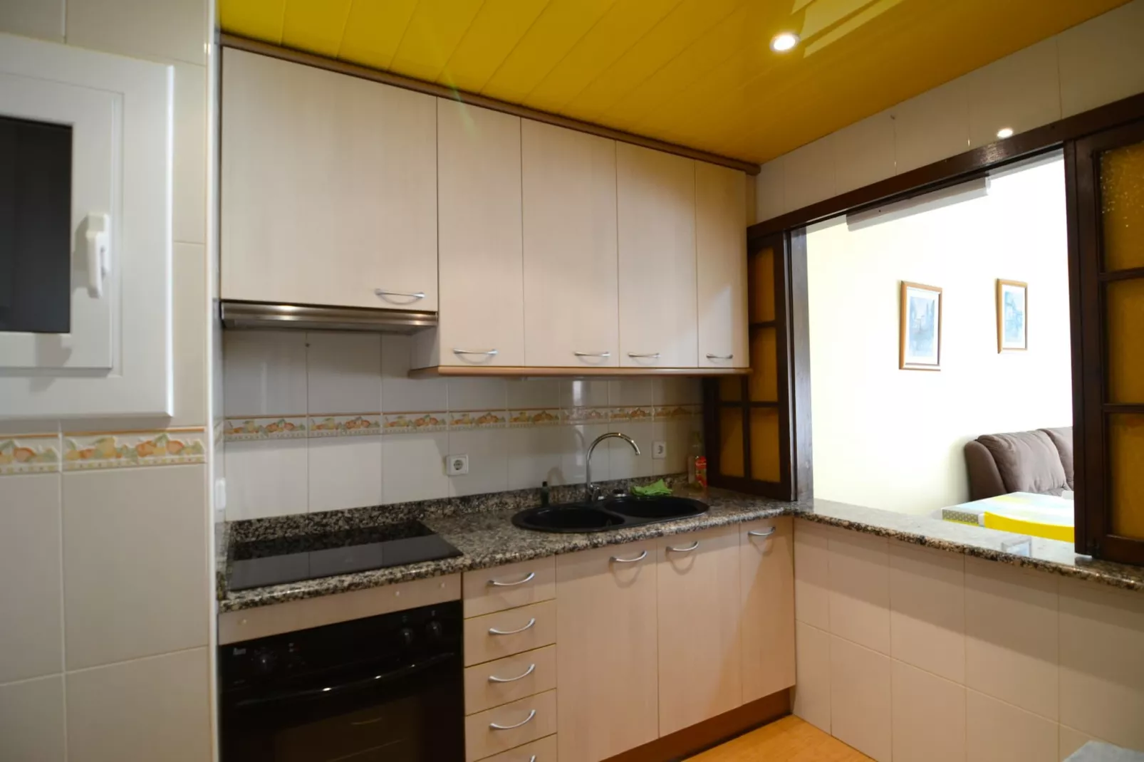 OMEGA 12 2-A-Kitchen