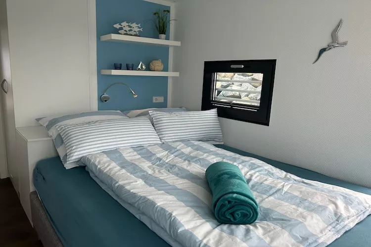 Floating 44 - Boot 1 Nikse / 2 Personen-Schlafzimmer