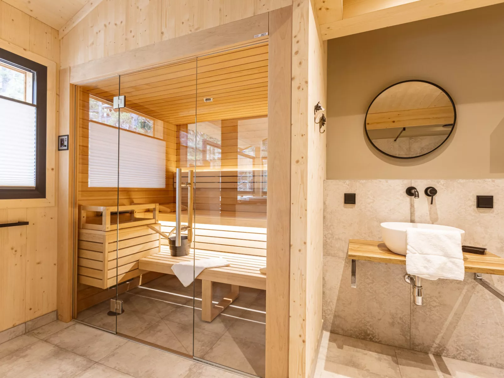 Superior #19 mit Sauna & Hot Tub-Inside