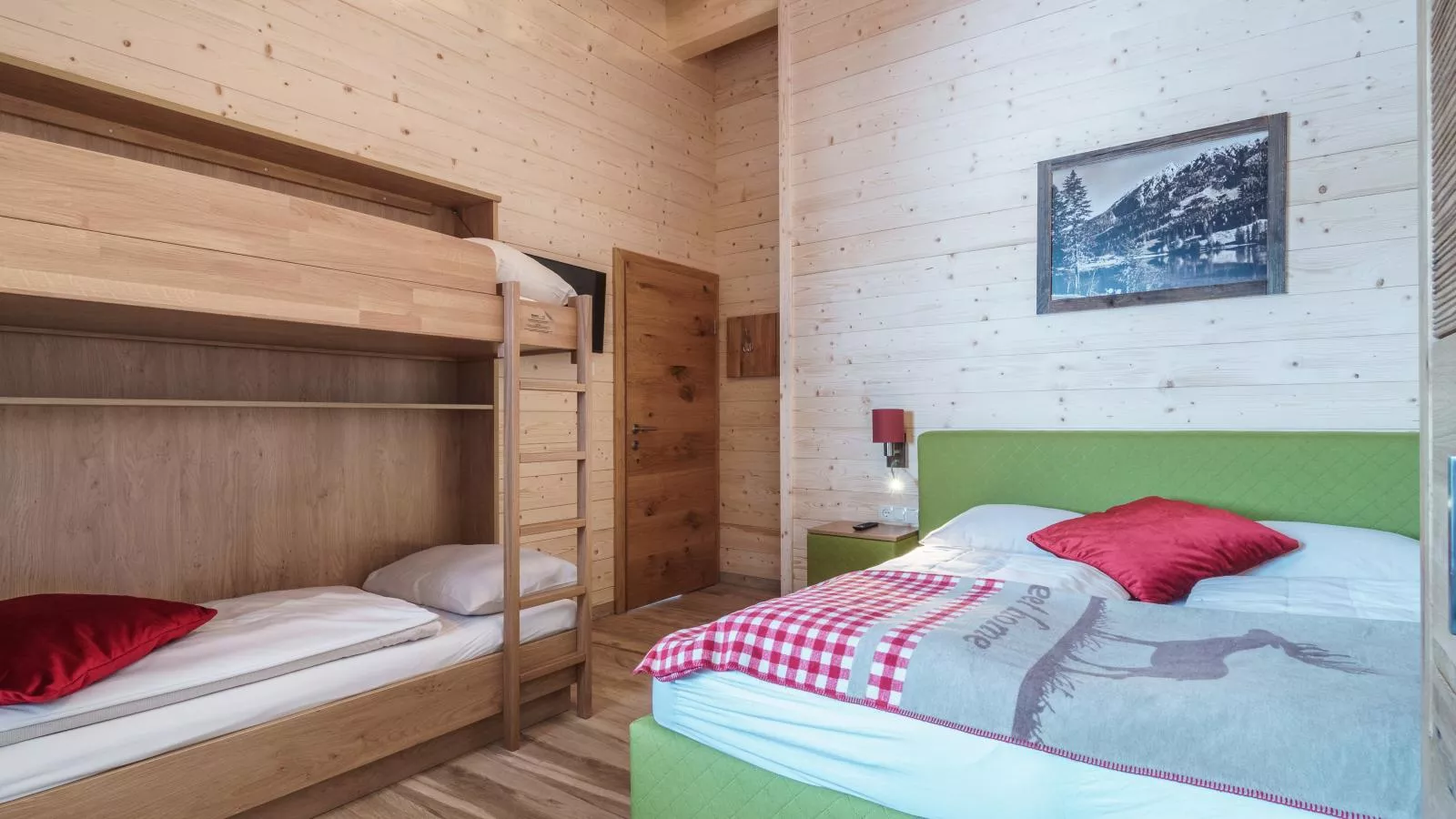Nature Lodge Kaprun B-Bedroom