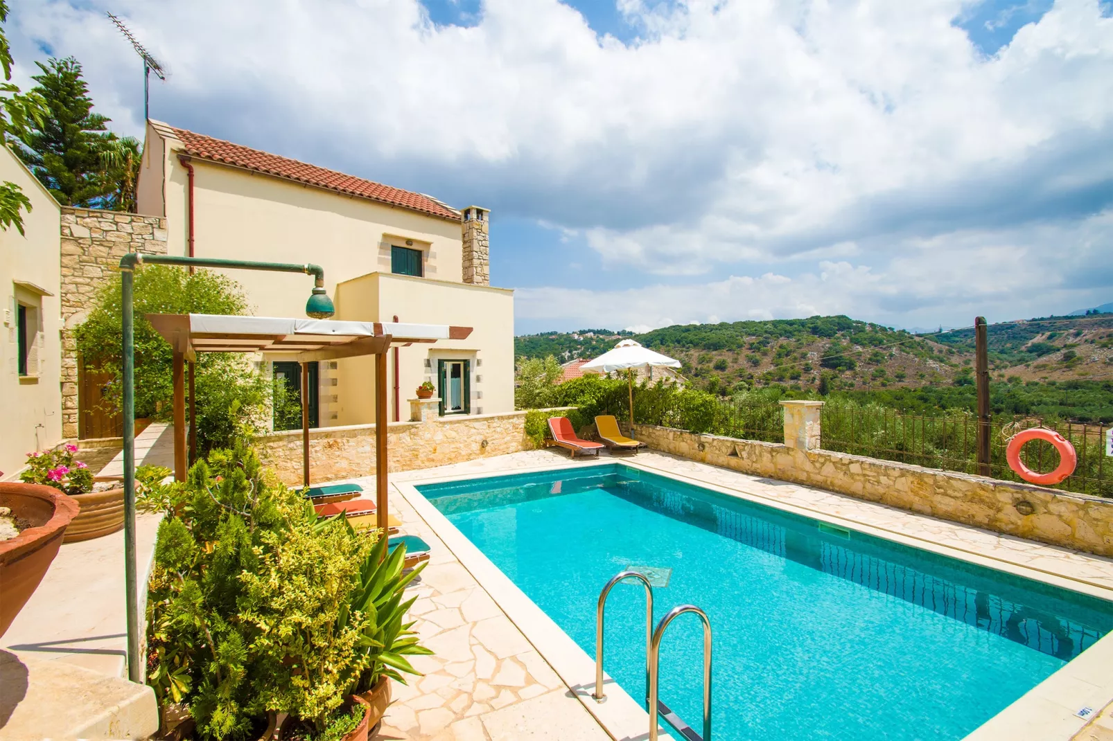 Helianthos 1-Piscine