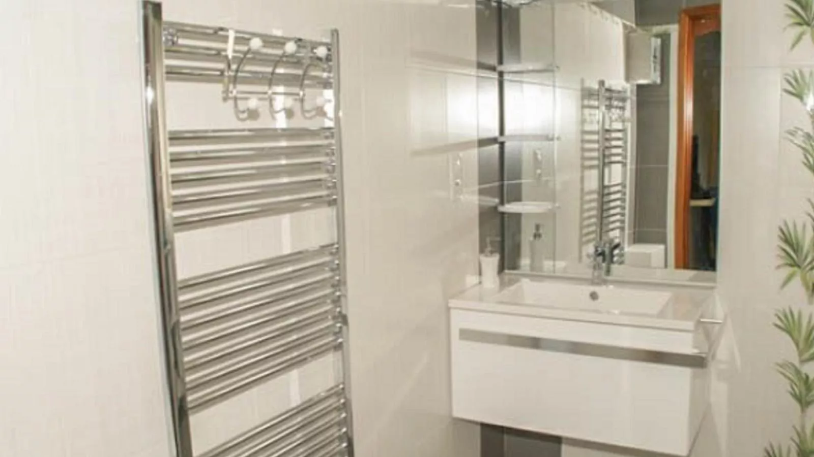 Gite Brousse le Chateau-Badezimmer