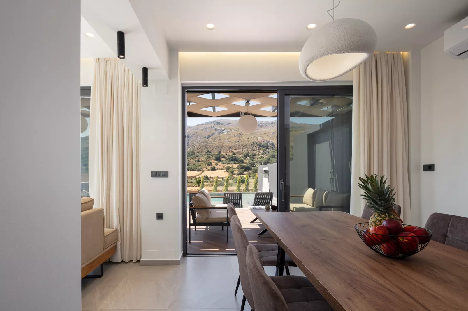Oasis Serenity-Dining room