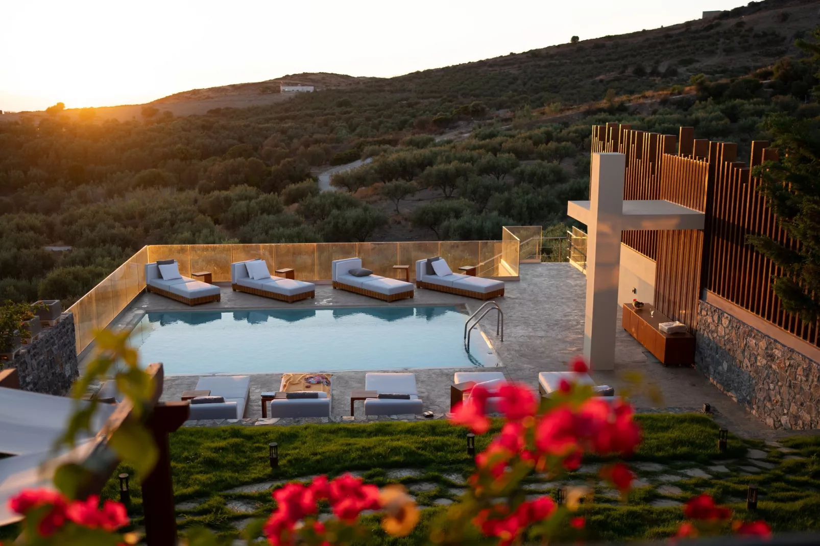 Ami Manoir-Pool