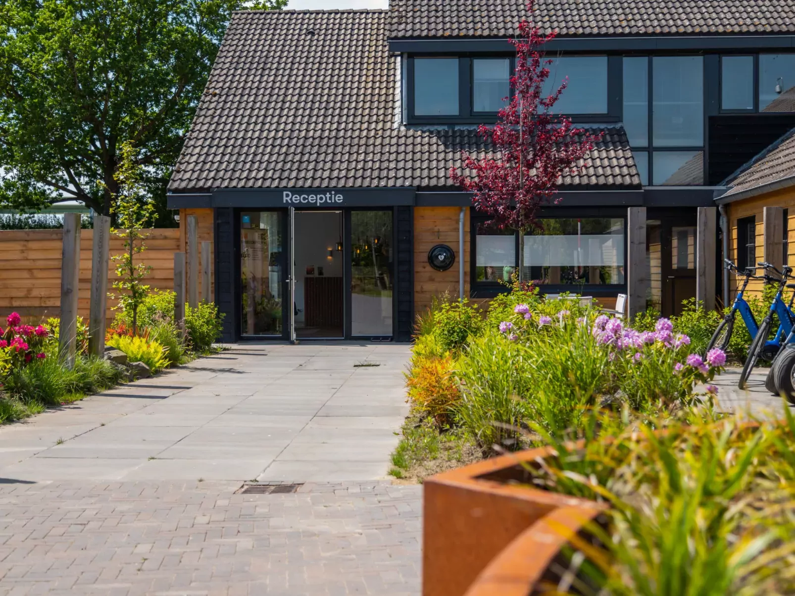 Villa 4+2-Outside