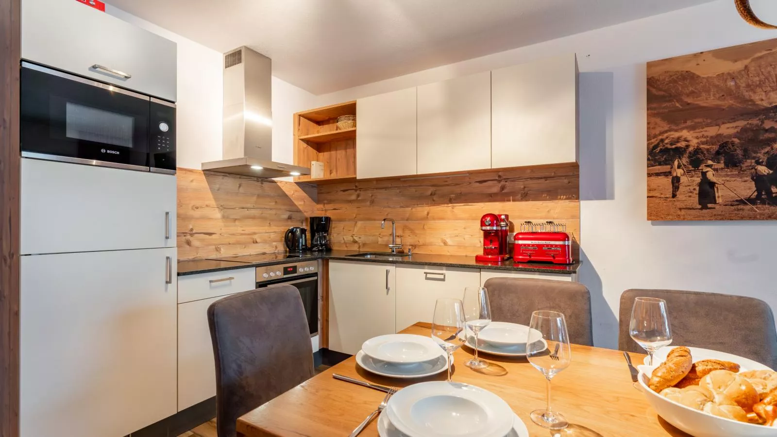 Tauern Suites Mitterwirt TOP 304-Dining room