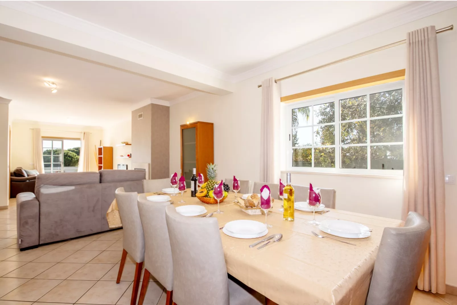 Villa Alegria-Dining room
