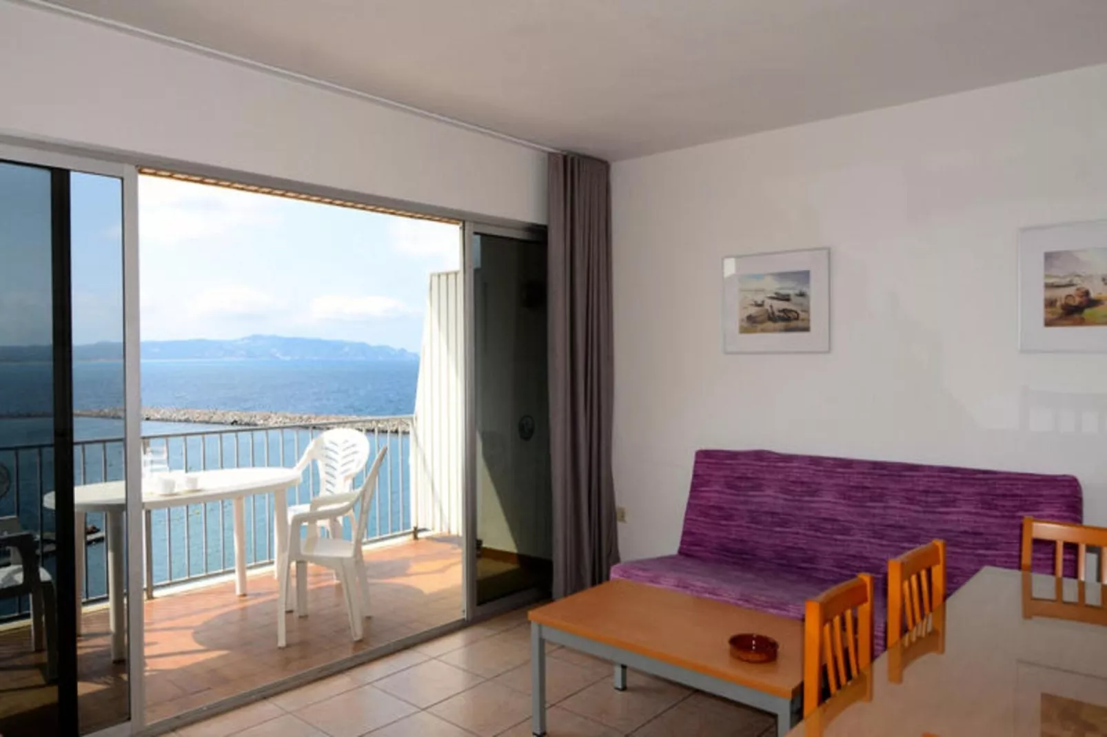 Appartements à L'Estartit-Außenbereich Sommer