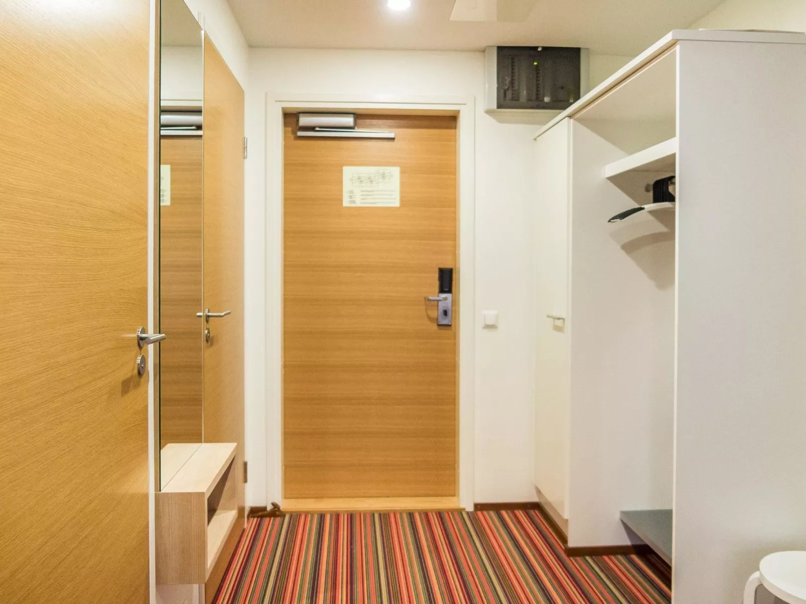 Nordic chalet 9201-Inside