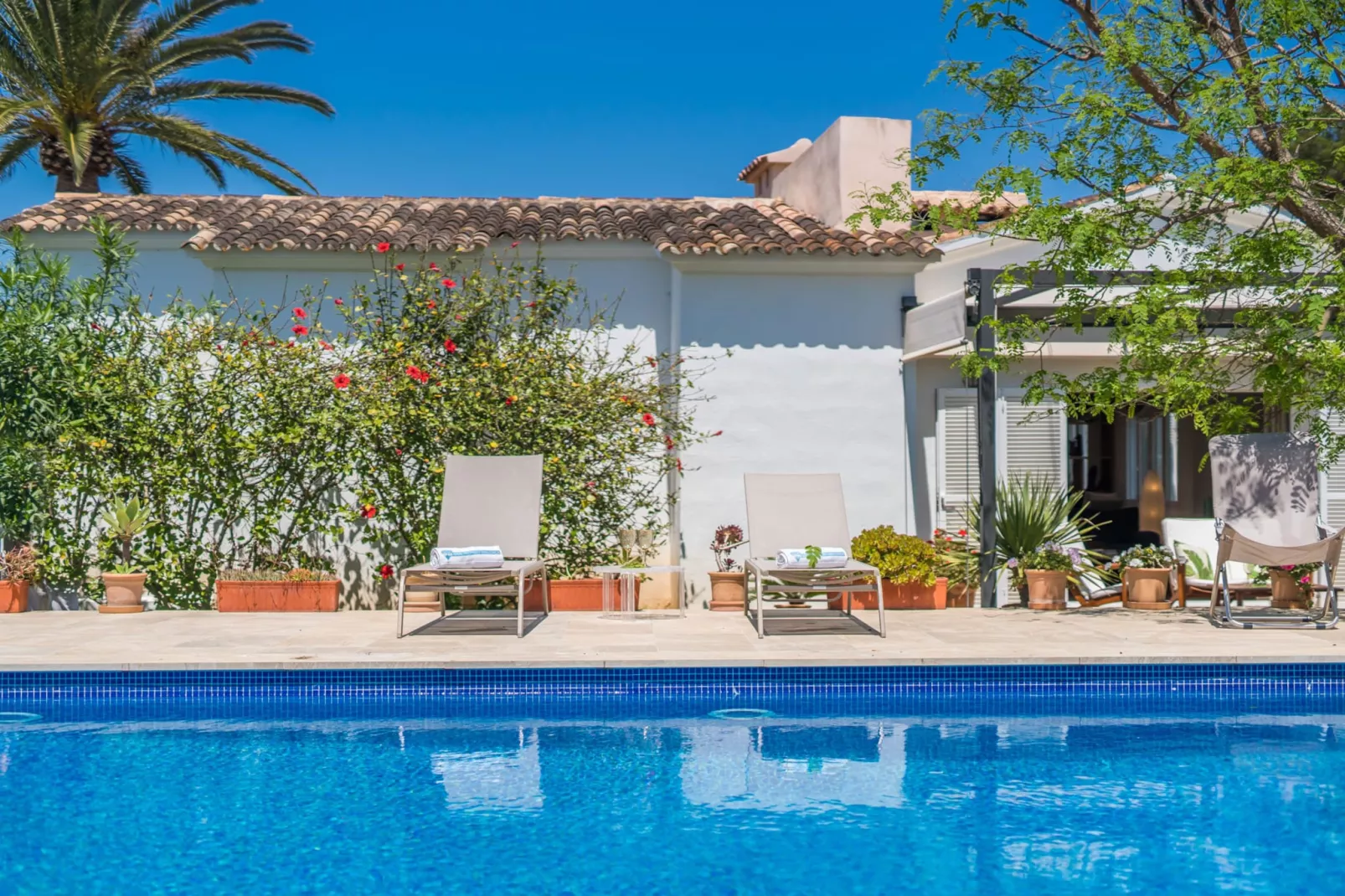Villa Encantada-Exterior summer