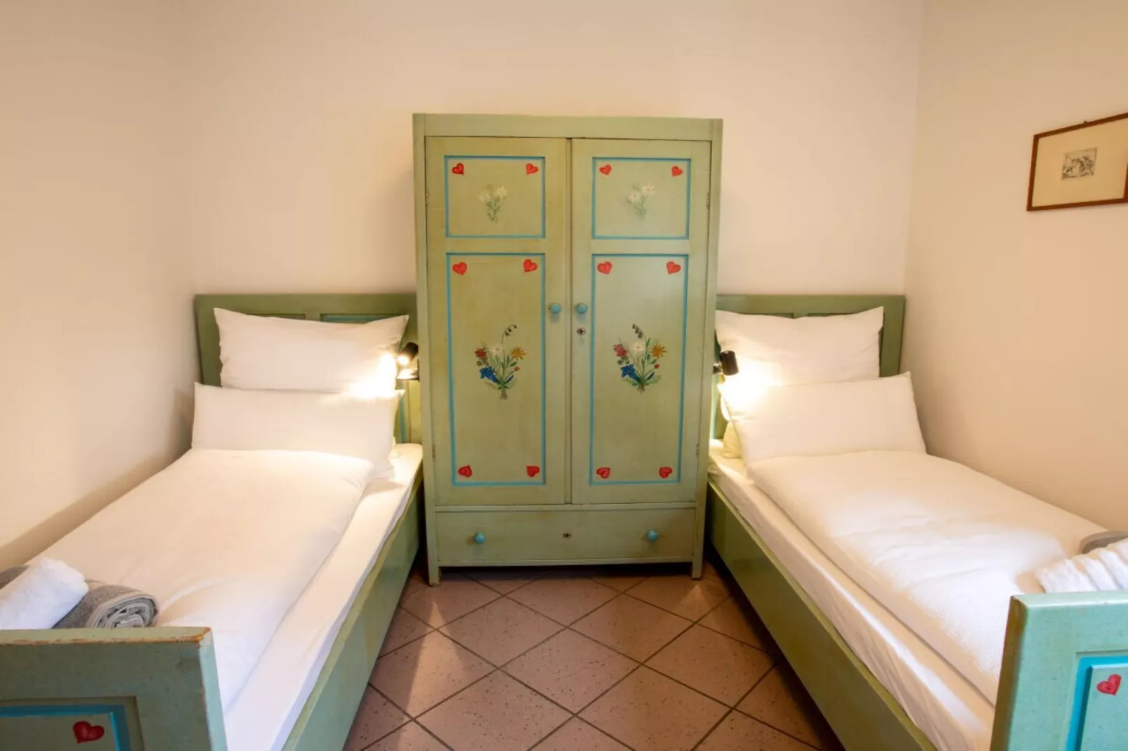 498211-Bedroom