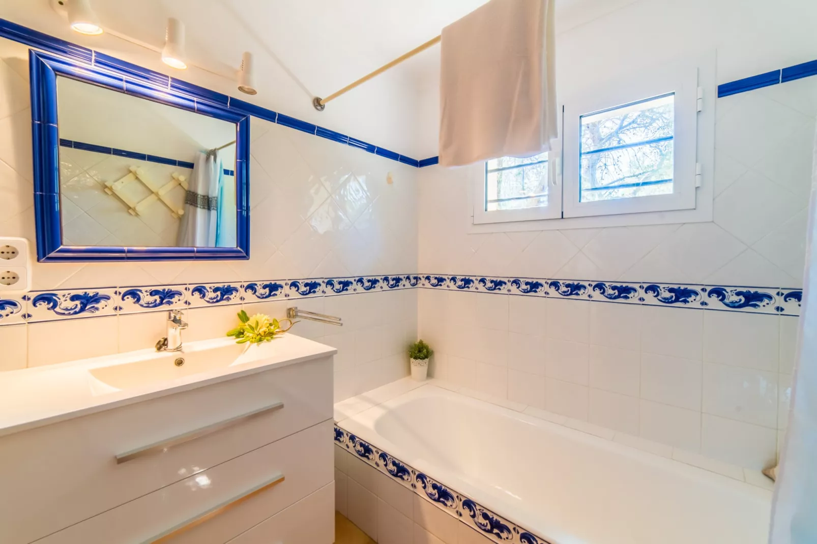 Casa Tenis-Bathroom