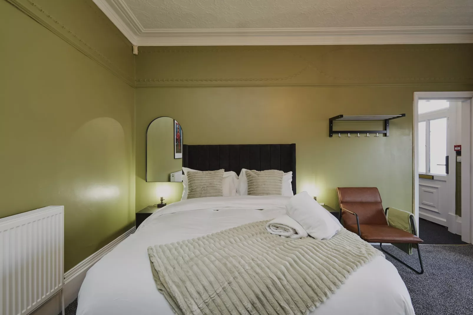 BV Aparthotel Huddersfield Ideal for Business & Leisure Stays-Chambre