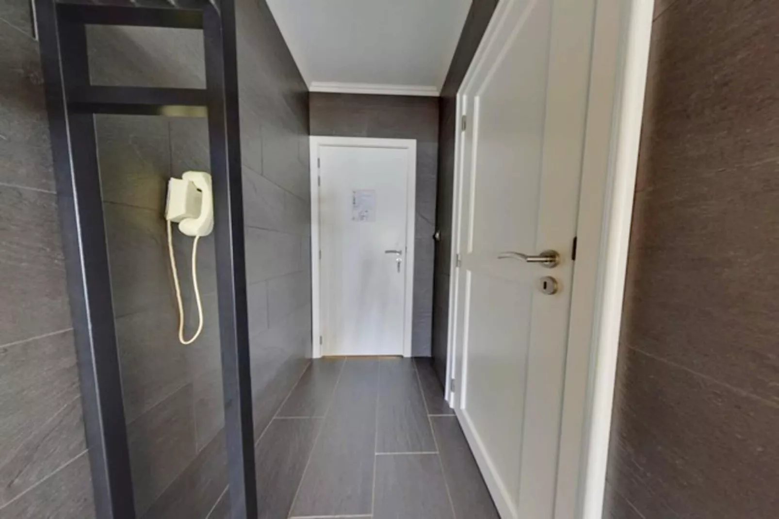 ALMO 0901/ 9S-Bathroom