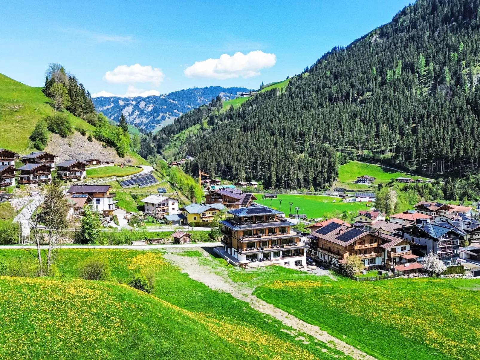 Mountain Suite Nr 201-Outside
