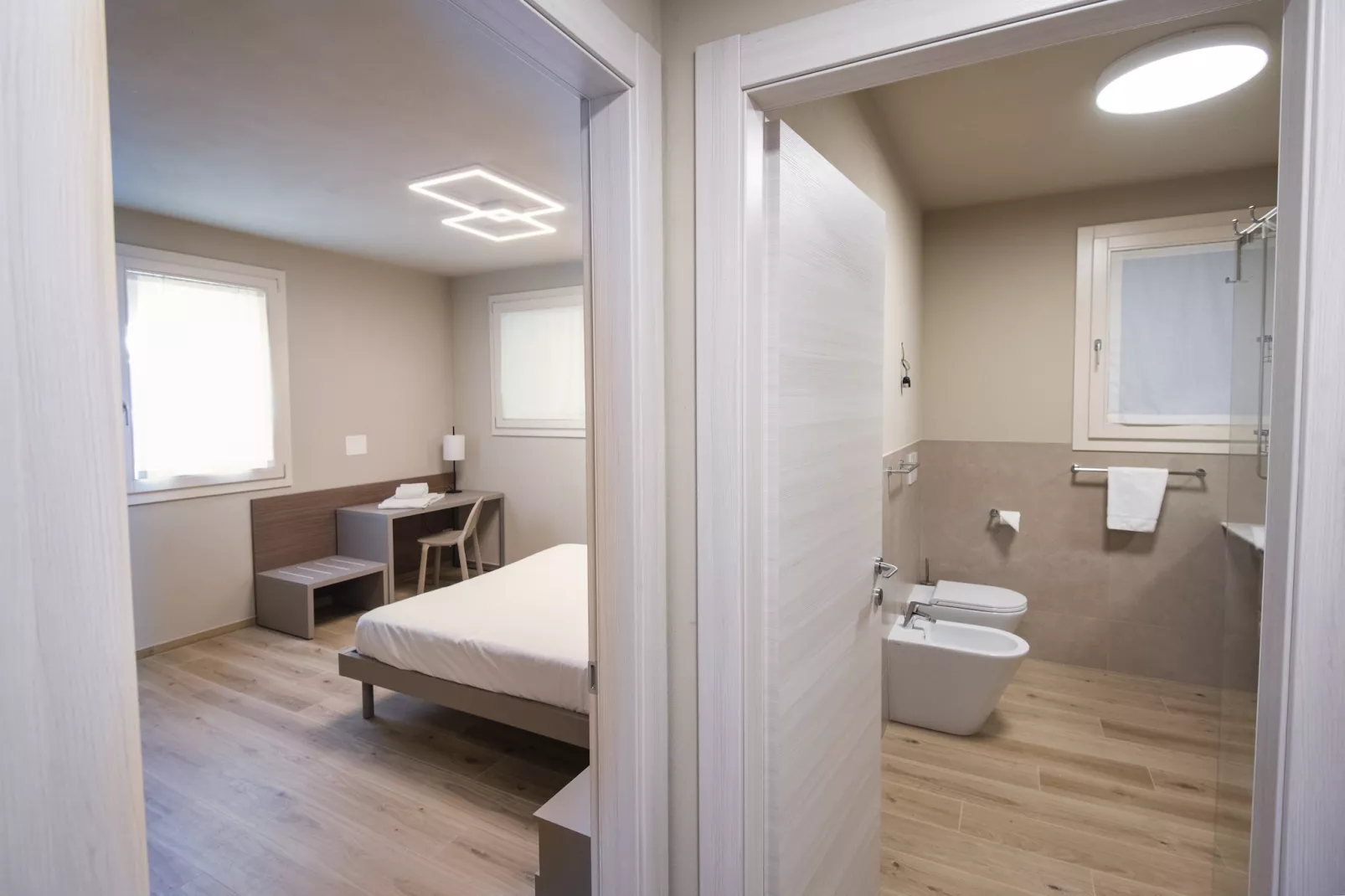 Azalea-Bathroom